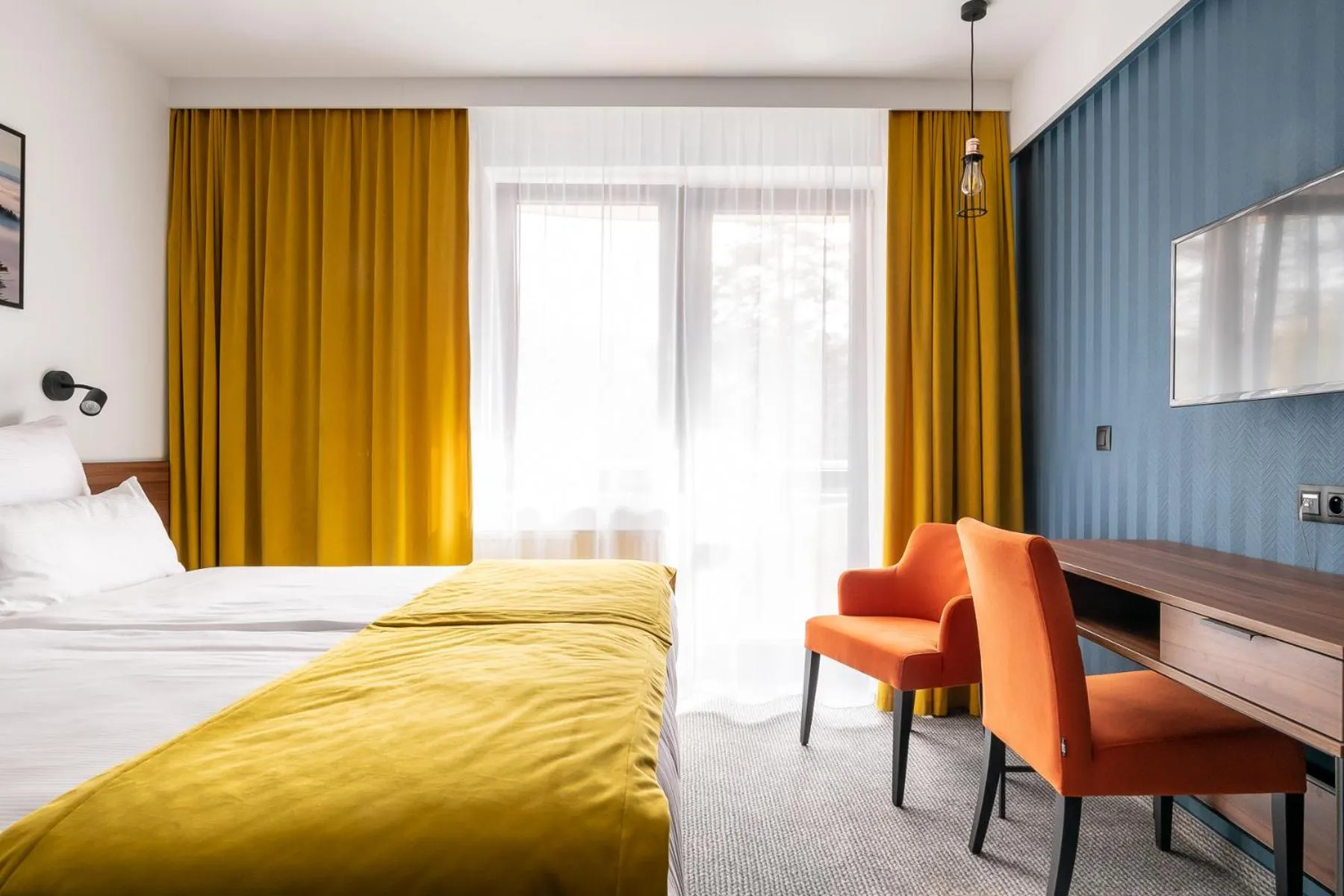 Communal lounge/ TV room, Bed in Hotel Vestina