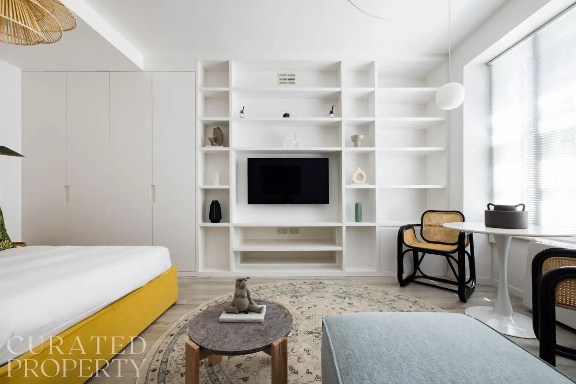 Light-filled Studio with AC - Earl's Court