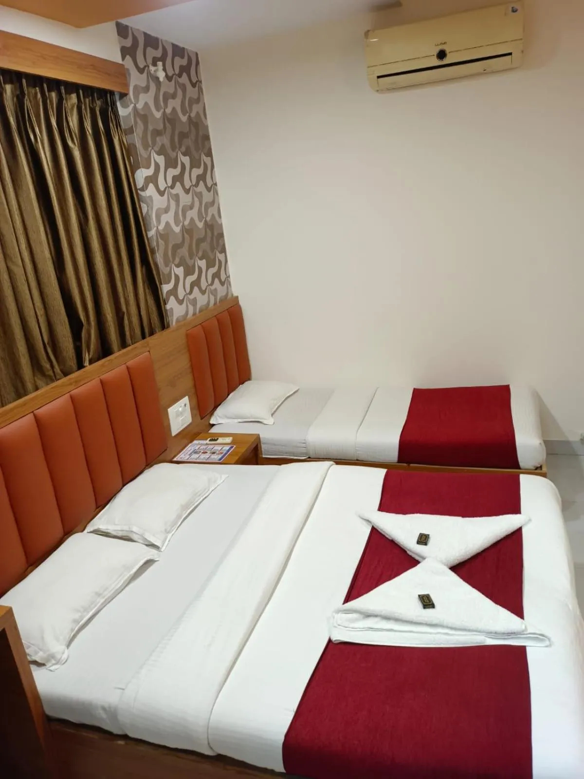 Bedroom, Bed in Hotel airport annex