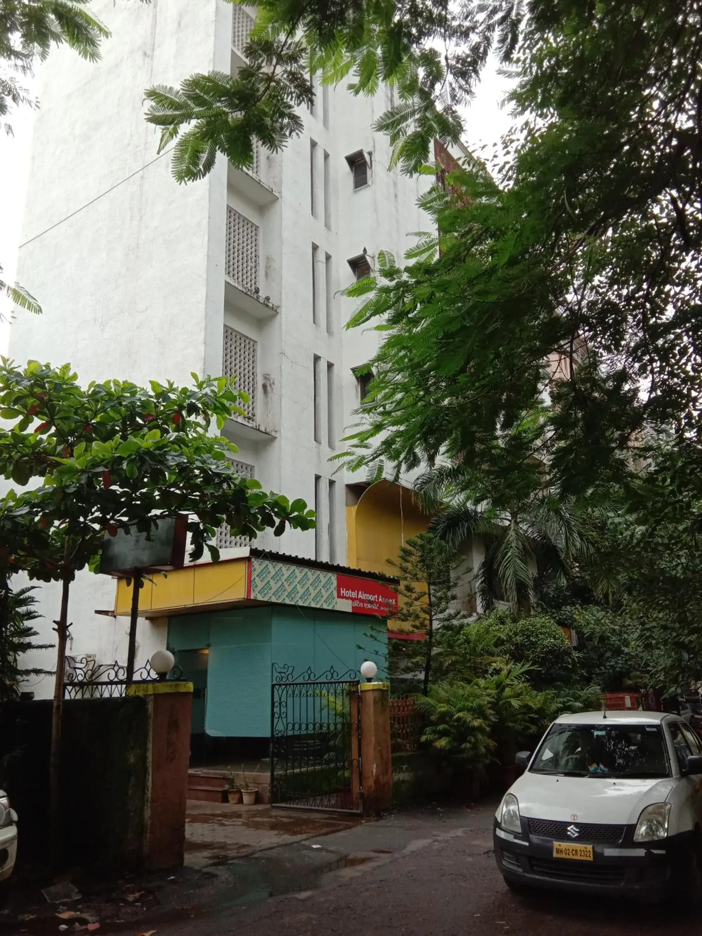 Property building in Hotel airport annex Property building in Hotel airport annex