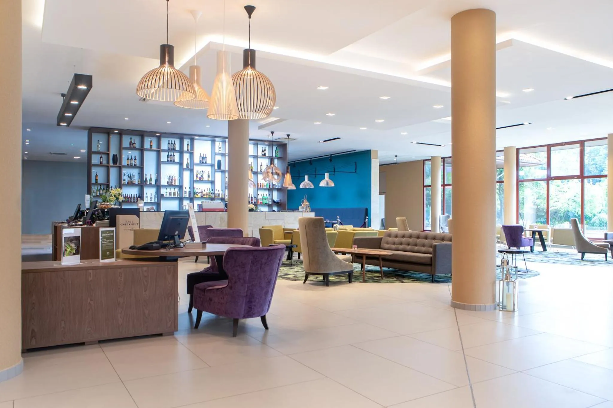 Lobby or reception in Mercure Jelenia Góra