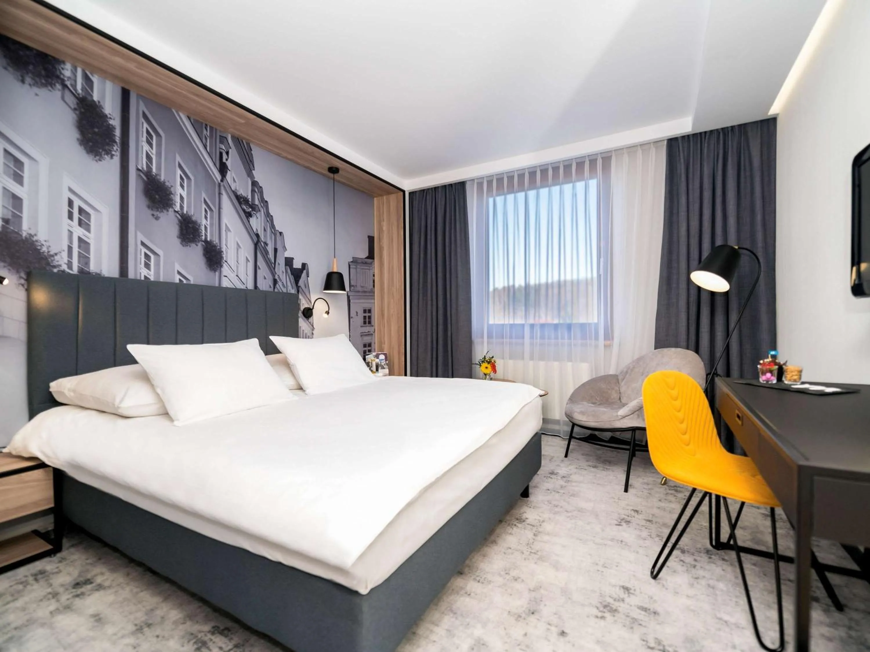 Photo of the whole room, Bed in Mercure Jelenia Góra