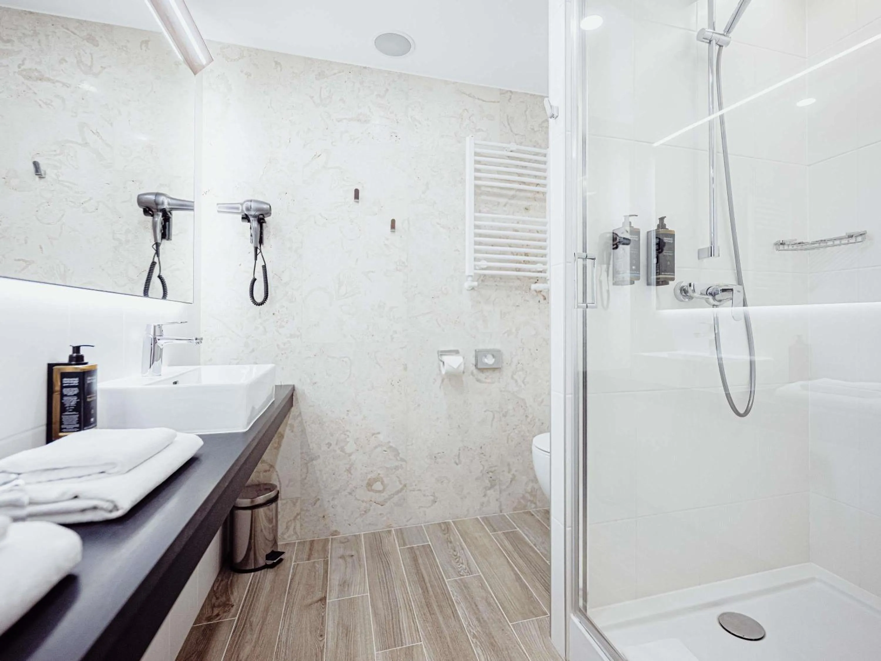 Bedroom in Mercure Jelenia Góra