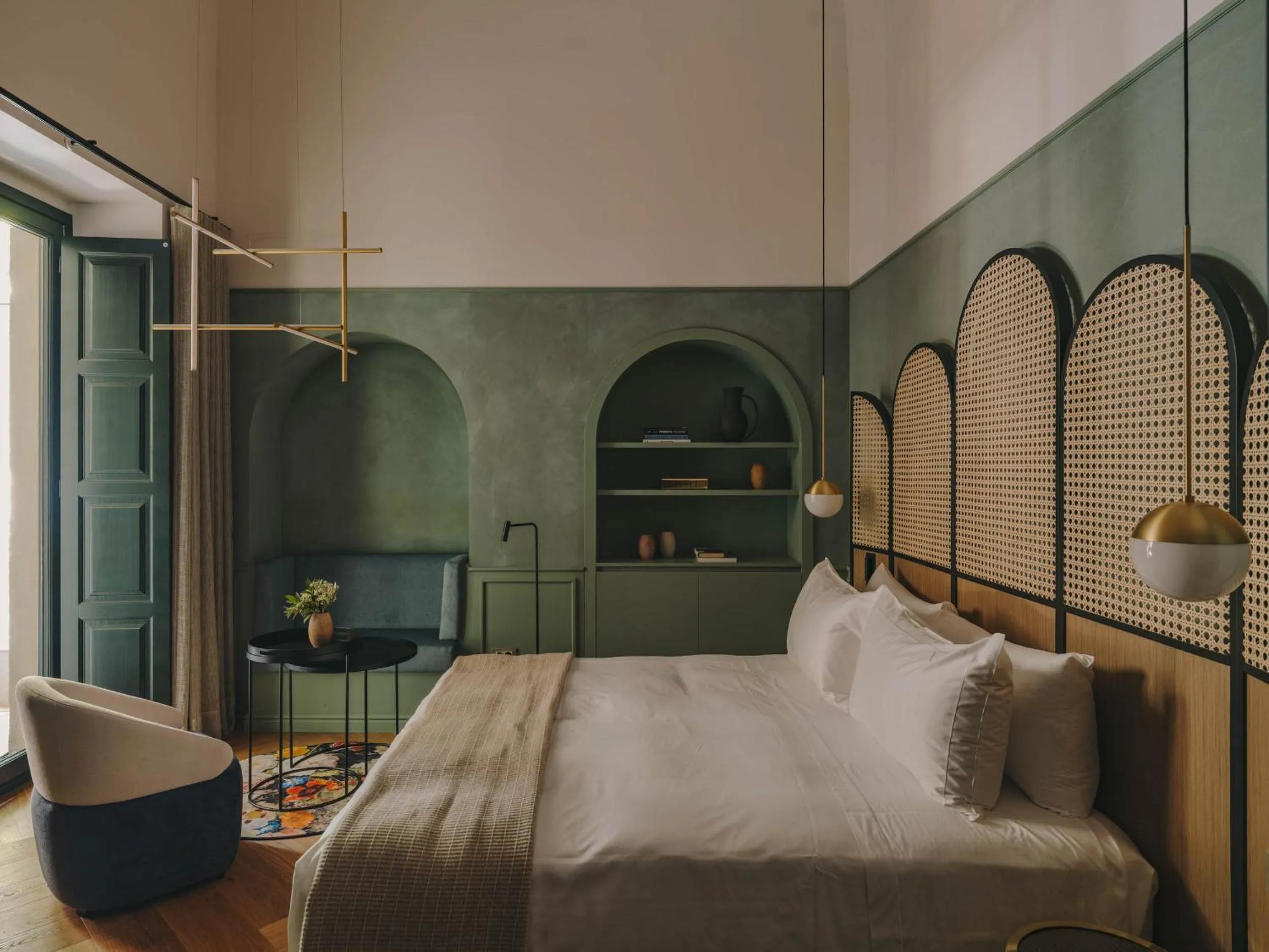 Bed in Hotel Palau Fugit