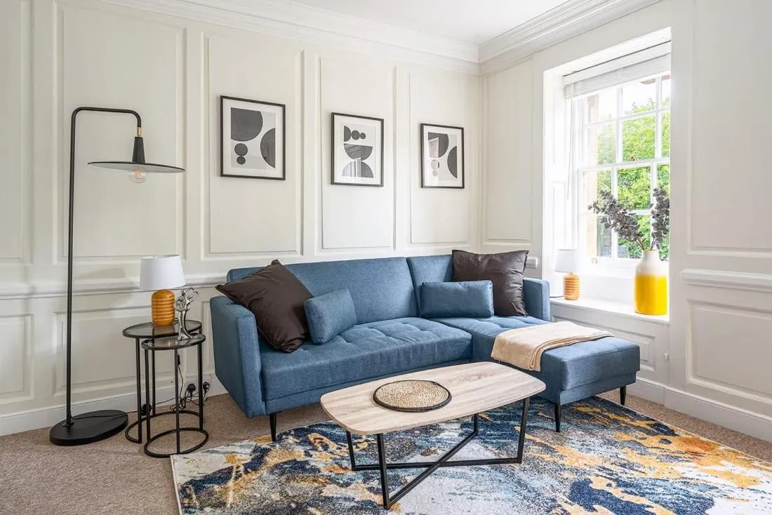 Stunning 3 Bedroom Period City Centre Apartment