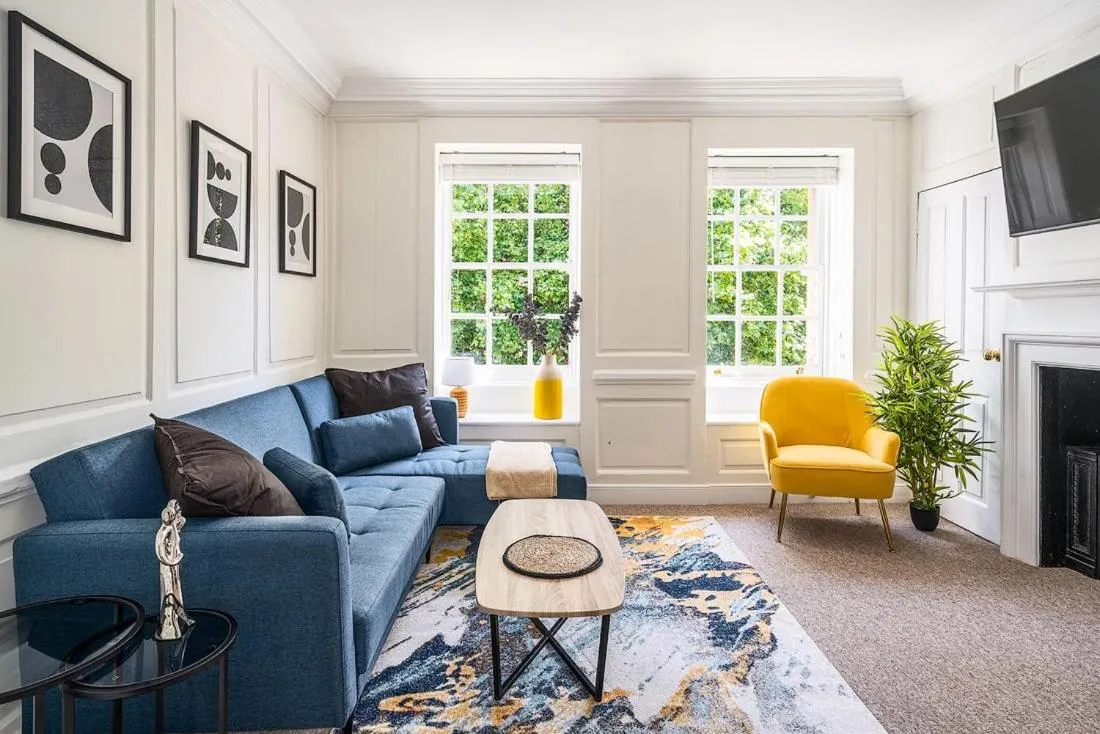 Stunning 3 Bedroom Period City Centre Apartment