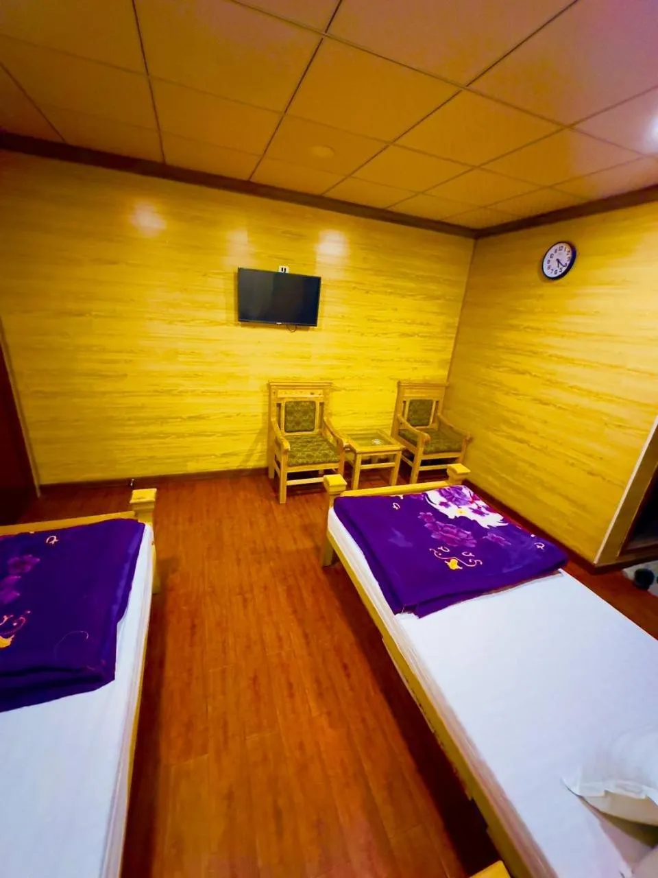 Bed in Gems Palace Hotel Sost