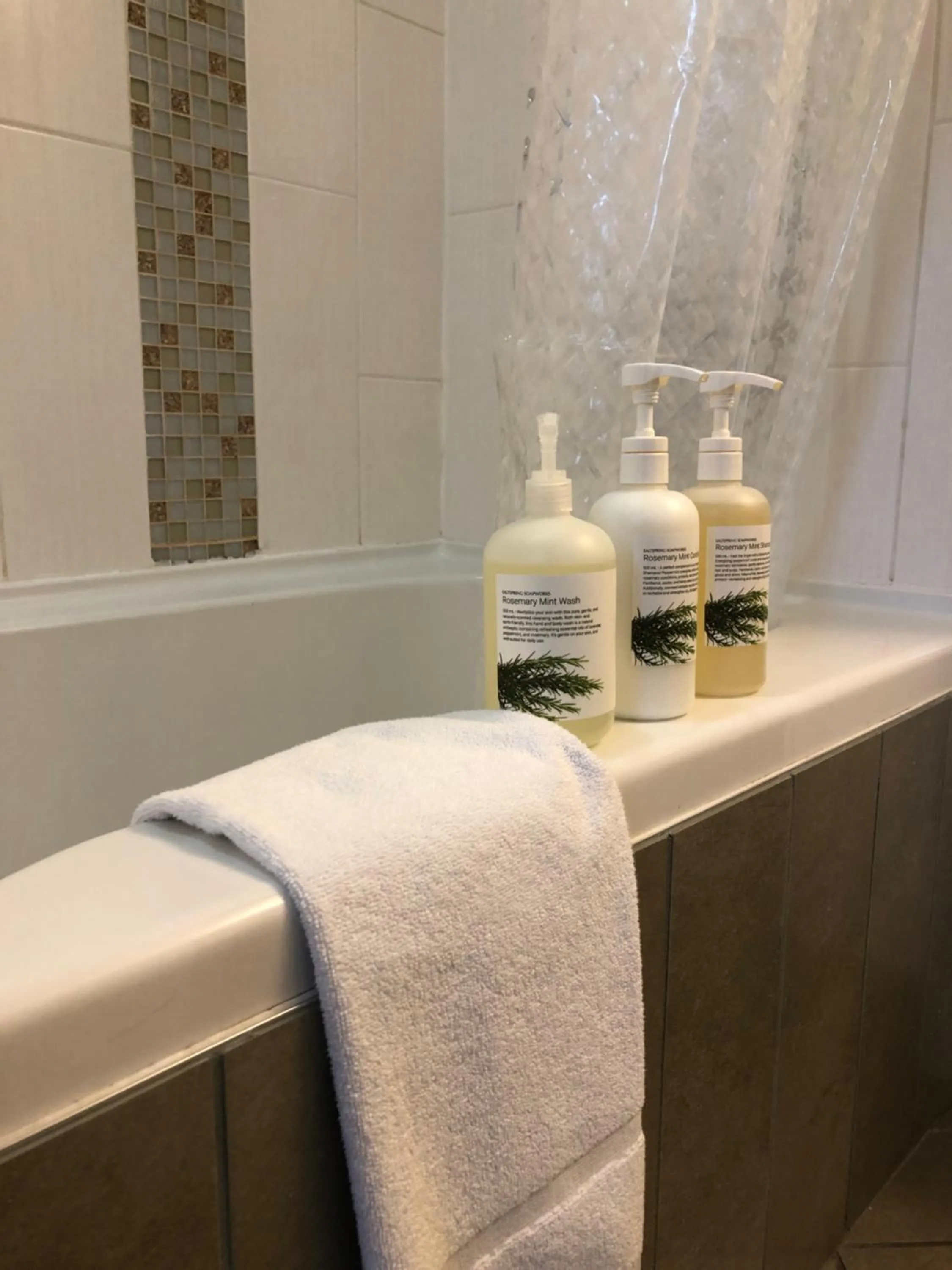 Mariner's Loft - Salt Spring Island