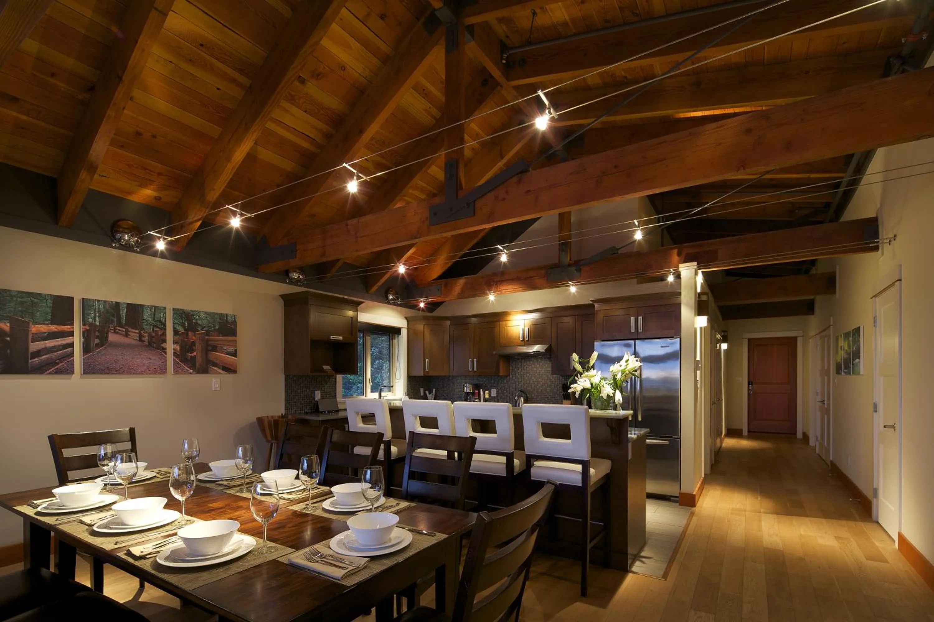 Kitchen or kitchenette in Mariner's Loft - Salt Spring Island