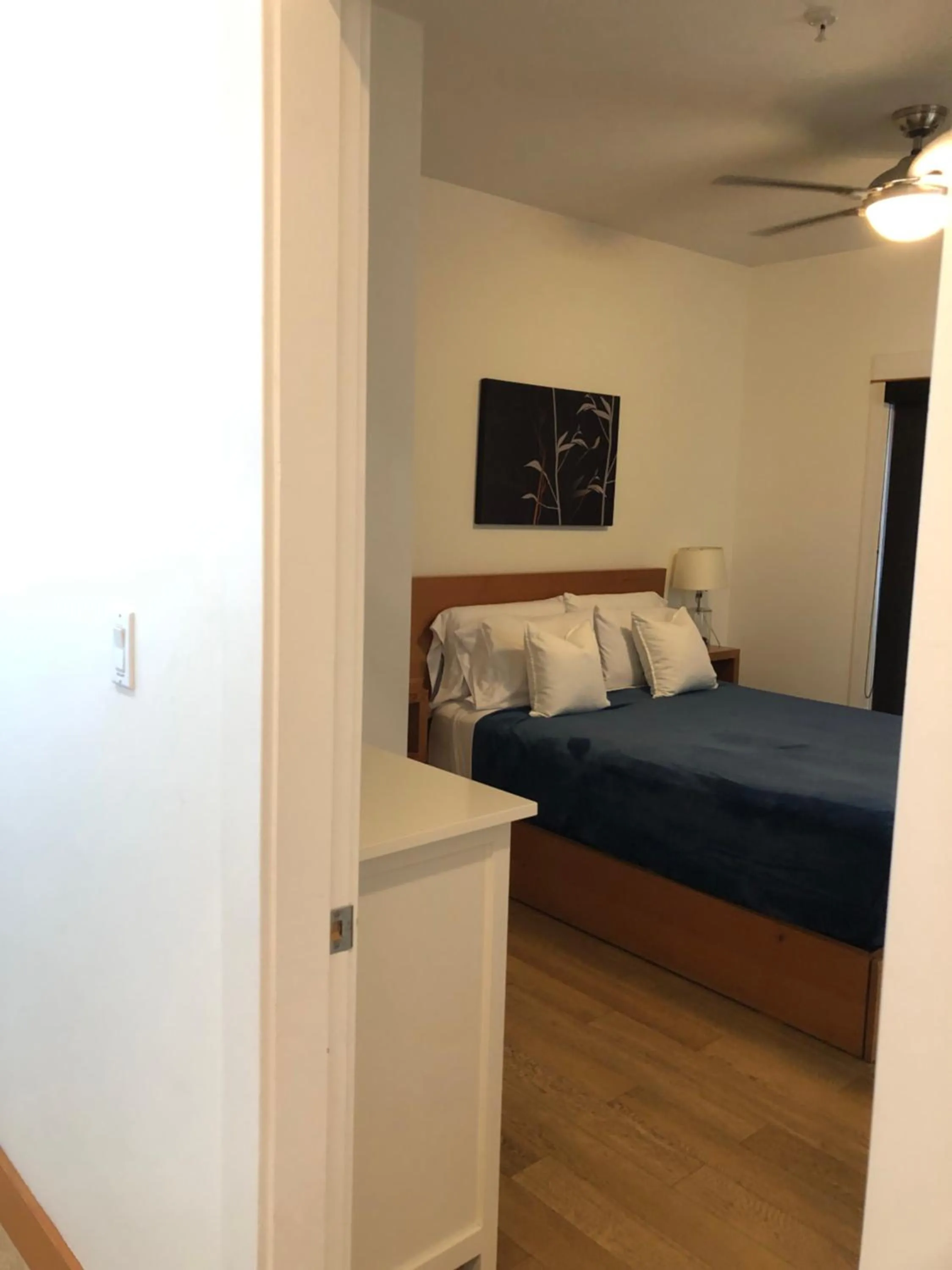 Bedroom, Bed in Mariner's Loft - Salt Spring Island