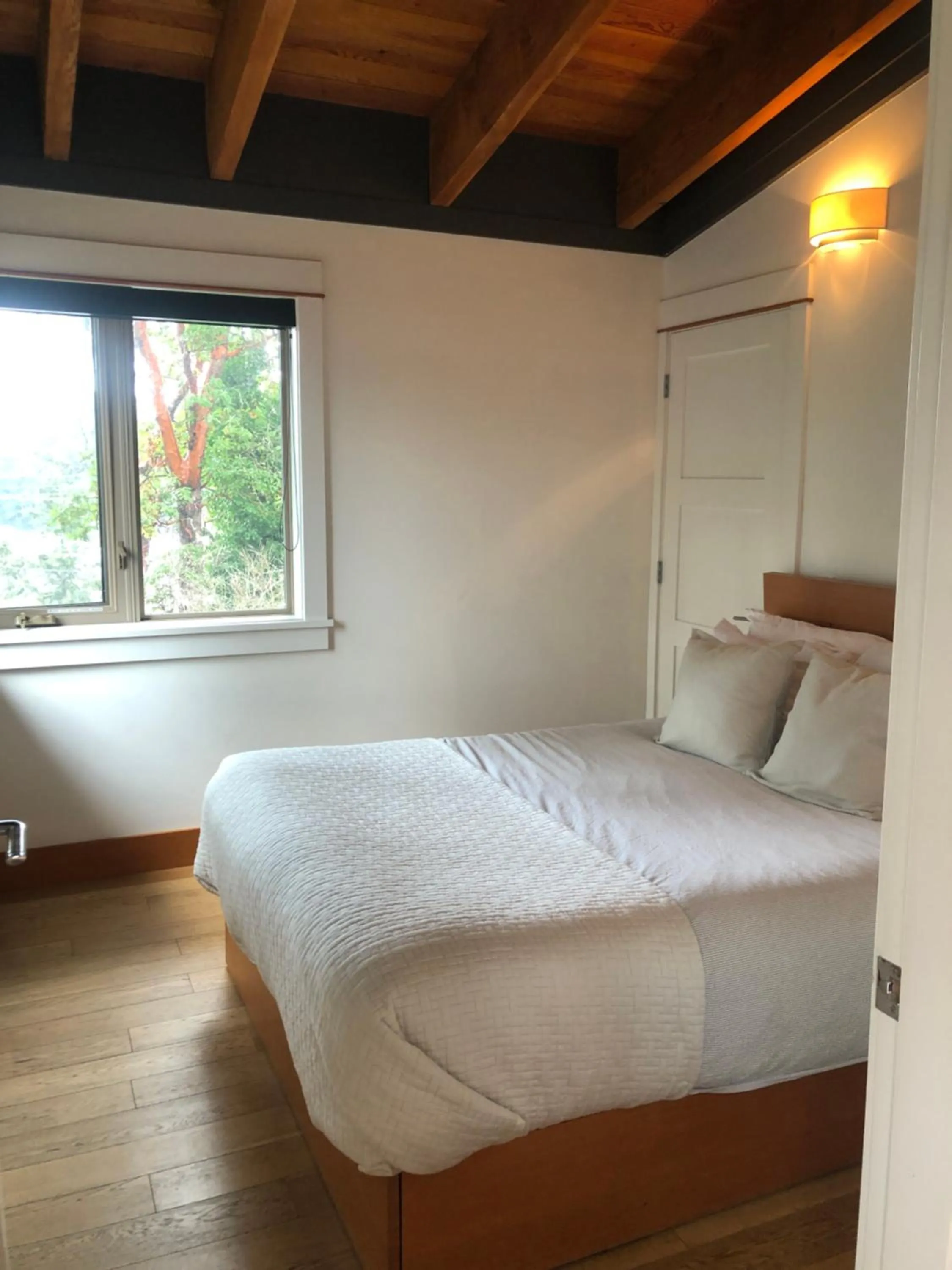 Bed in Mariner's Loft - Salt Spring Island