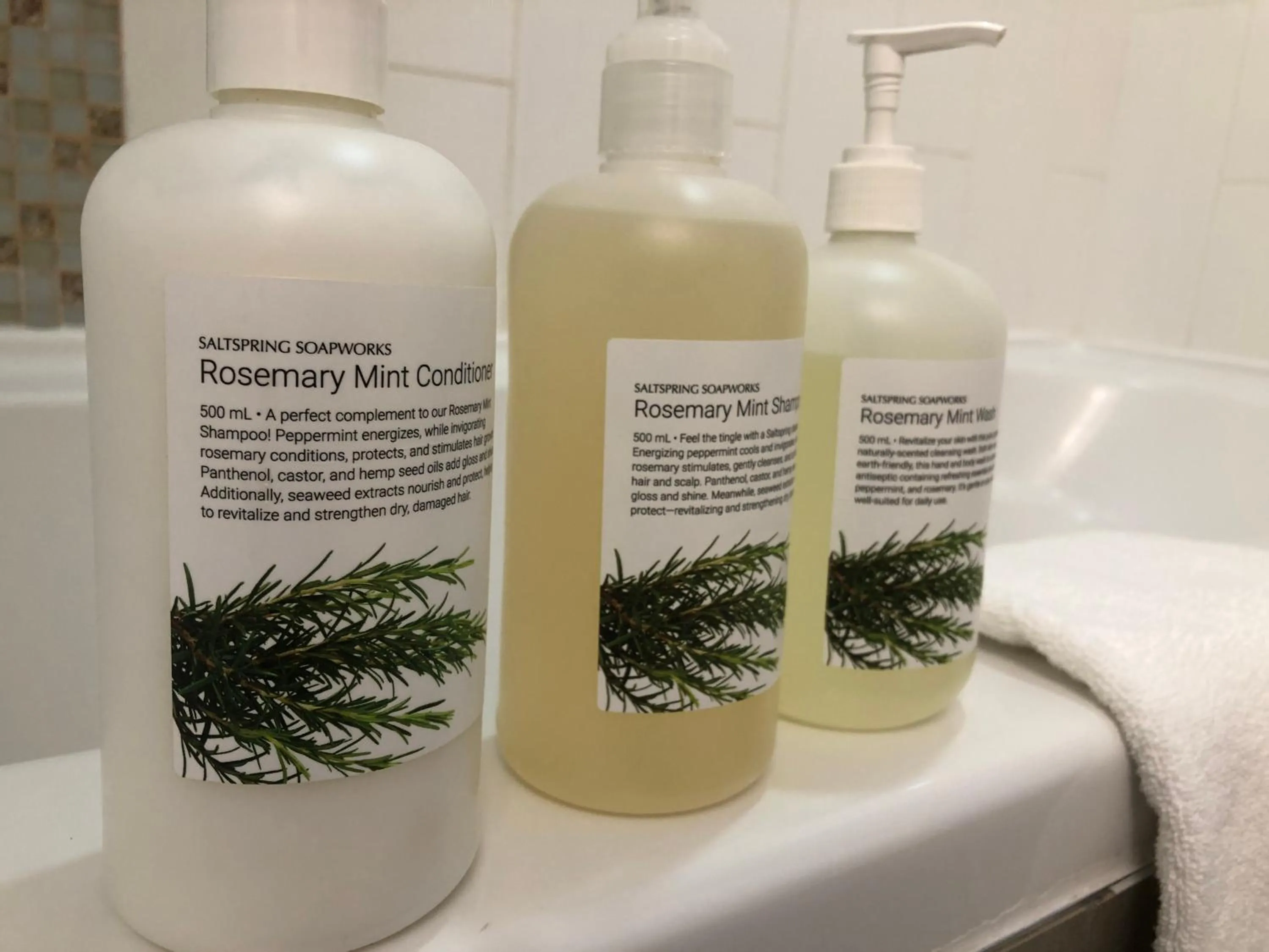 Bathroom in Mariner's Loft - Salt Spring Island