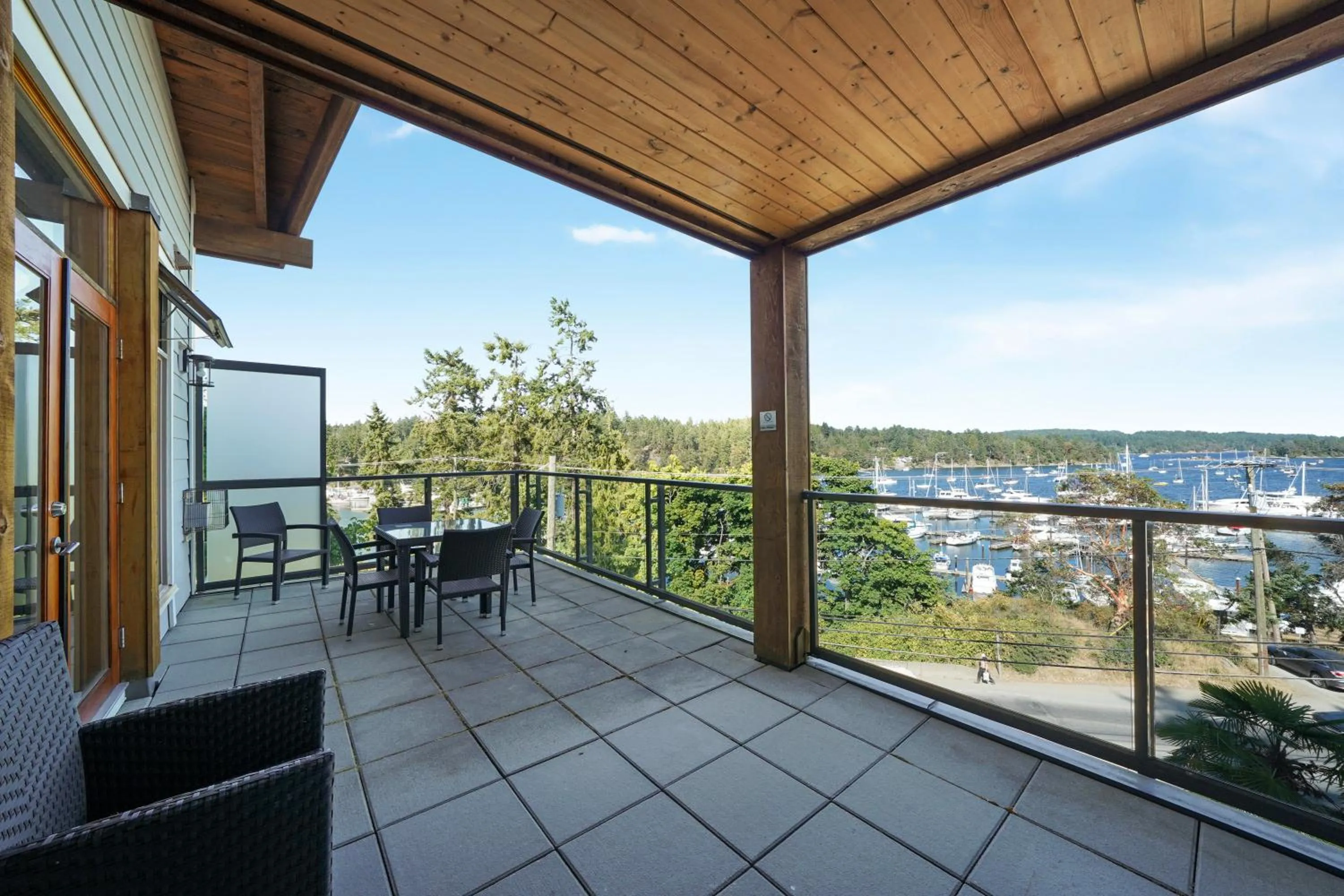 Property building in Mariner's Loft - Salt Spring Island