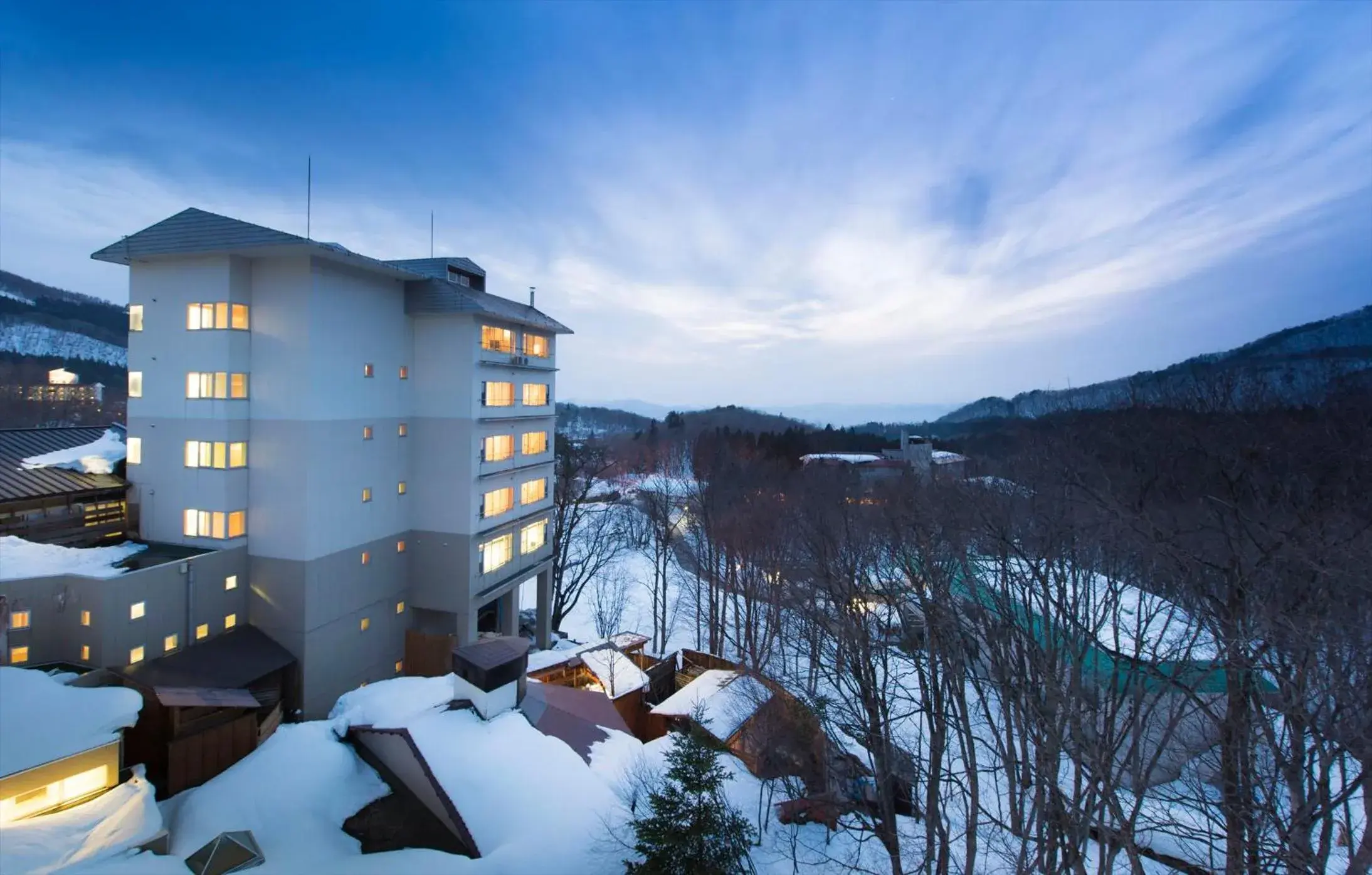 Property building in Takamiya Hotel Lucent Property building in Takamiya Hotel Lucent