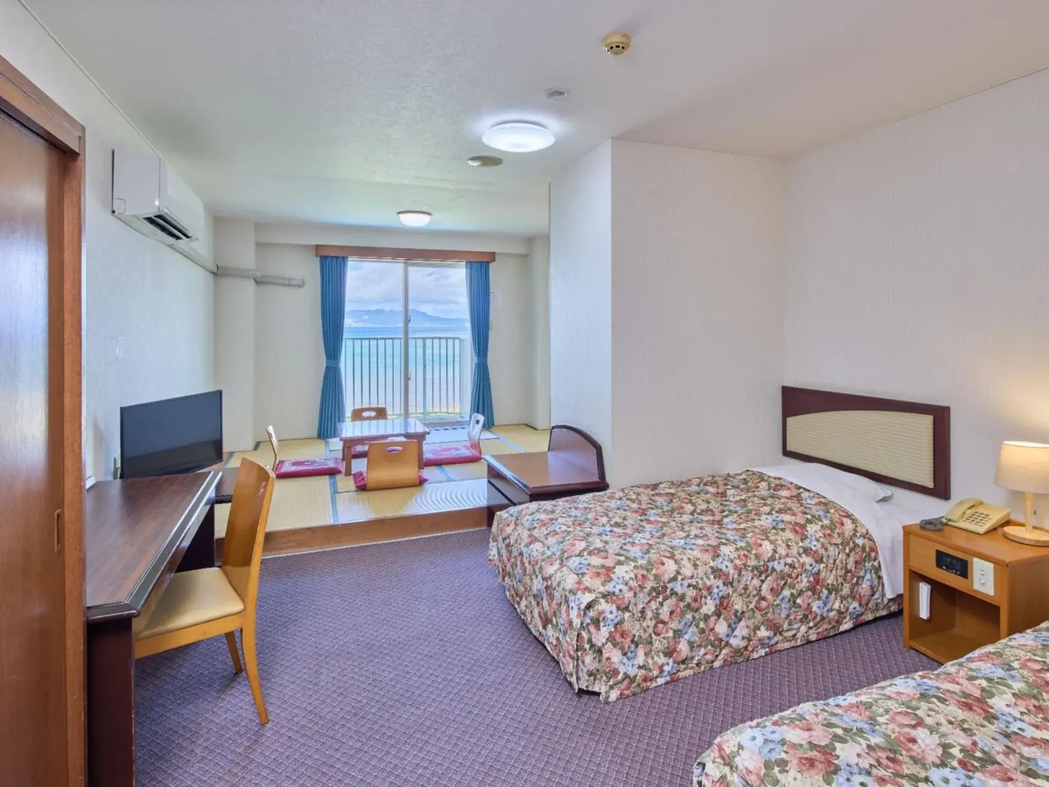 TV and multimedia, Bed in Miyuki Hamabaru Resort TV and multimedia, Bed in Miyuki Hamabaru Resort