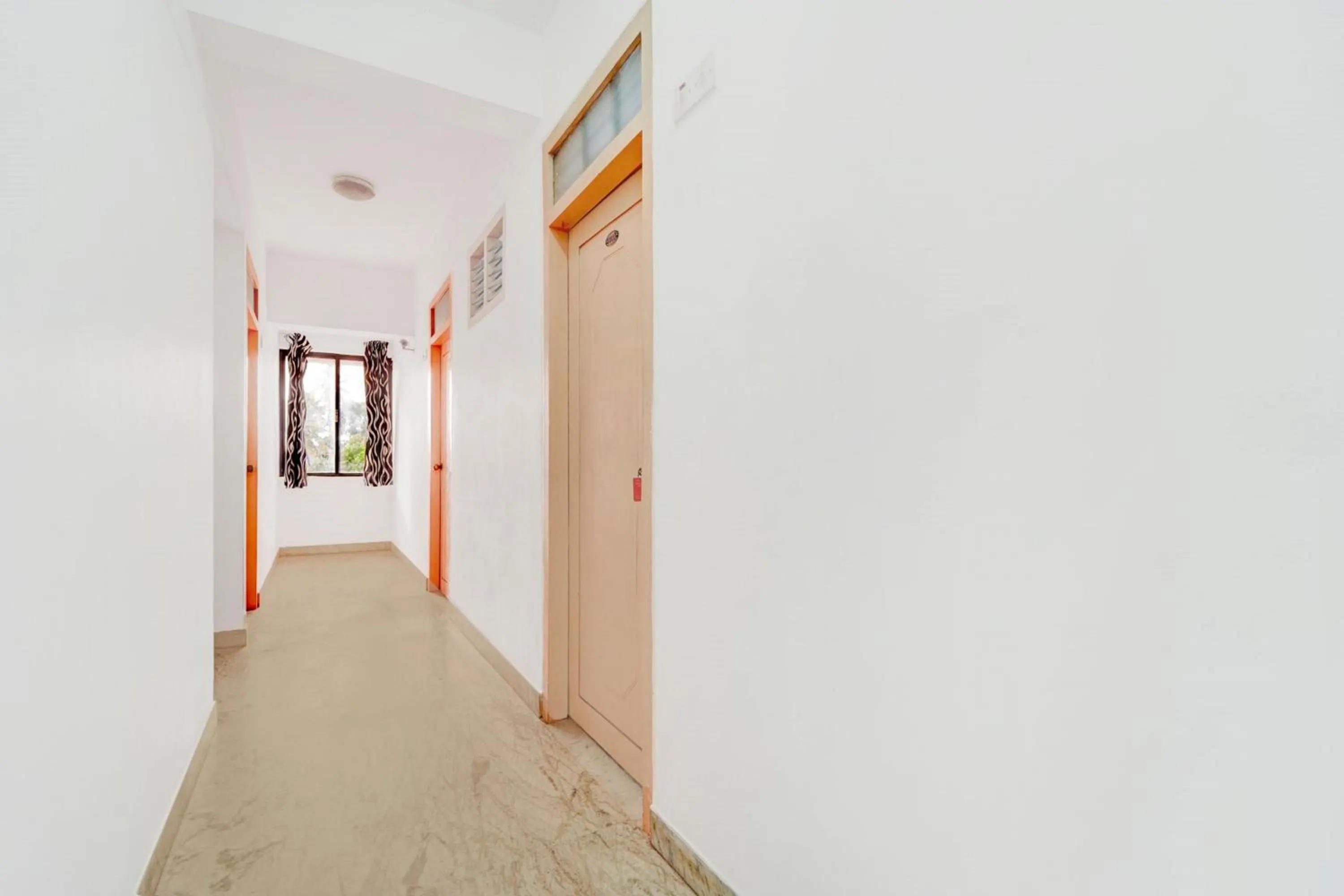 Lobby or reception in Super Collection O Chalai Bazaar Near Railway Station formerly Galaxy Inn