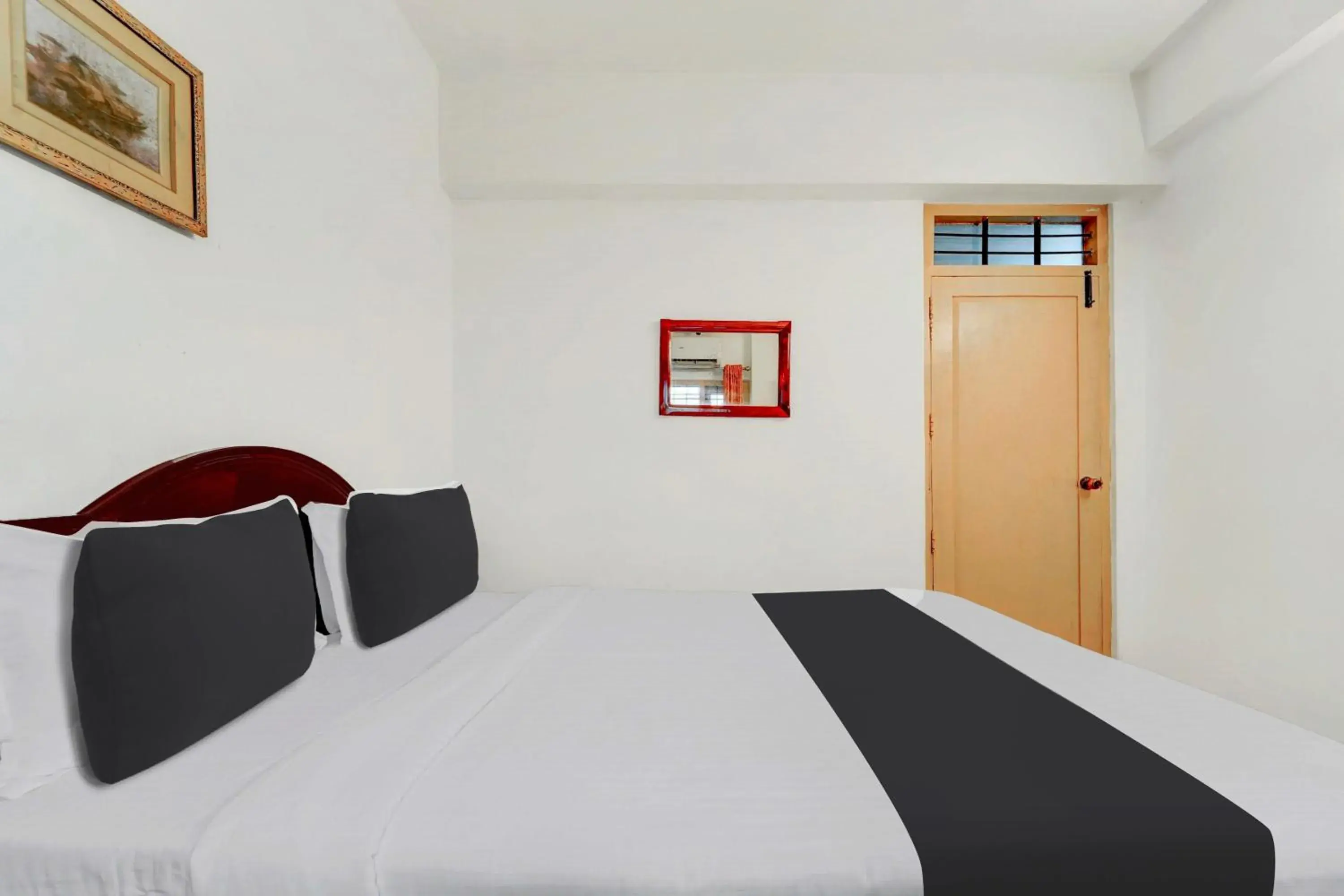 Bedroom, Bed in Super Collection O Chalai Bazaar Near Railway Station formerly Galaxy Inn Bedroom, Bed in Super Collection O Chalai Bazaar Near Railway Station formerly Galaxy Inn