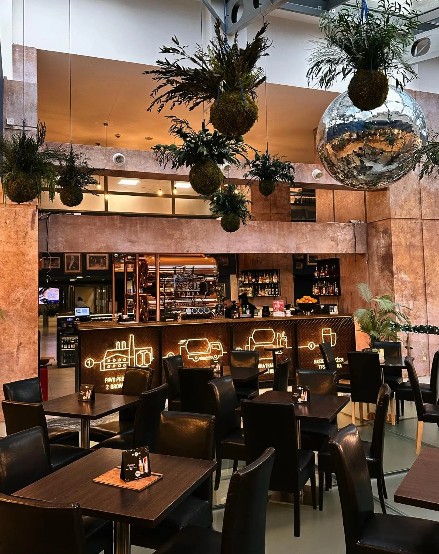 Restaurant/places to eat in Arka Medical Spa