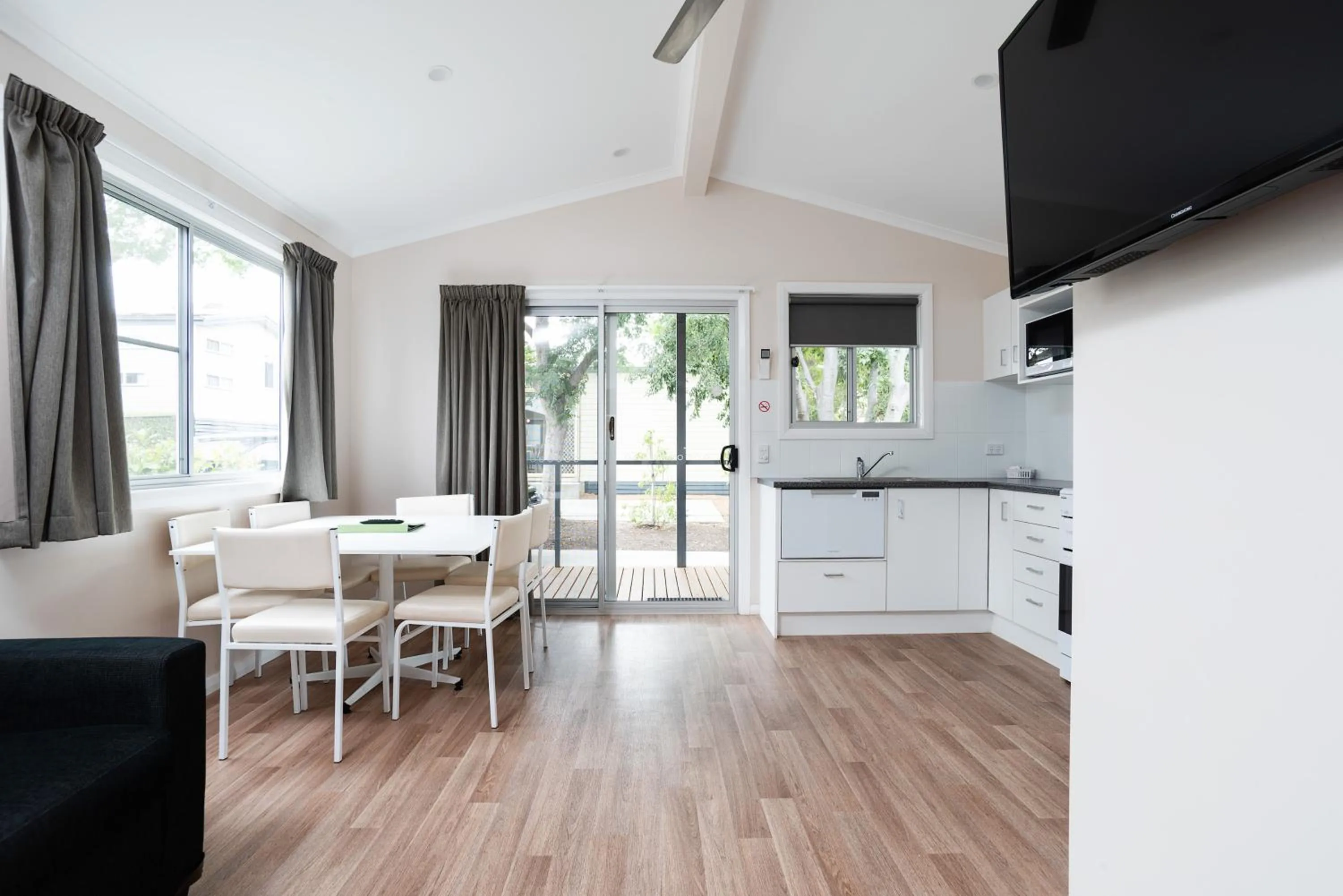 TV and multimedia in Crestview Tourist Park