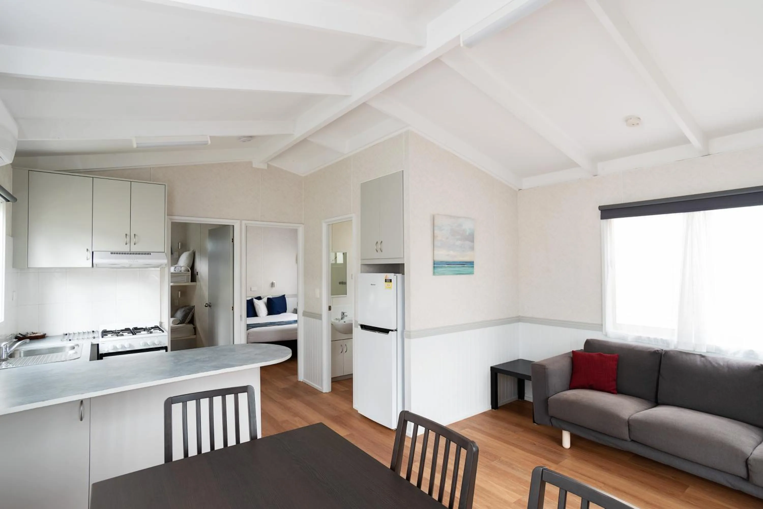 Kitchen or kitchenette in Crestview Tourist Park