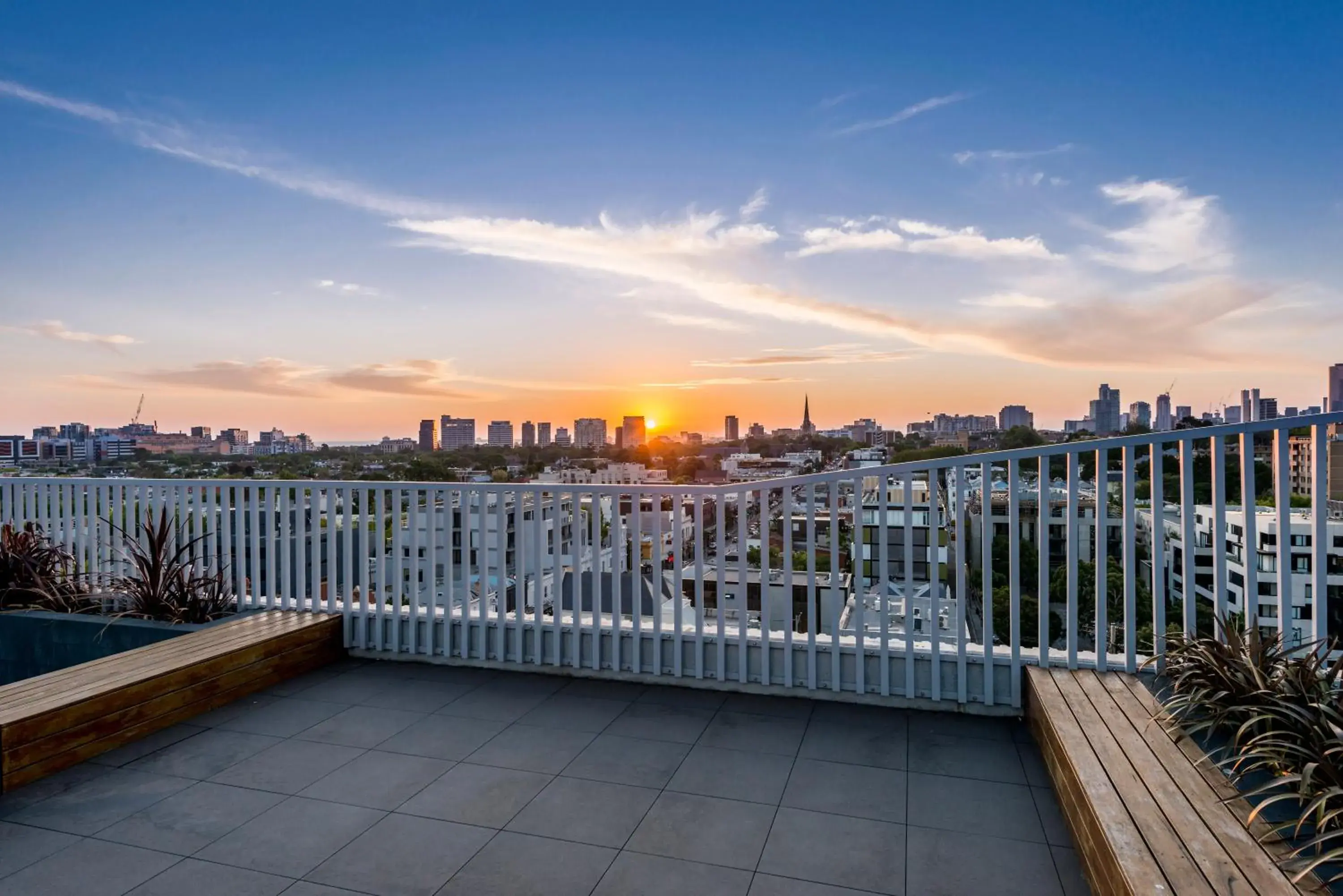 City view in Oaks Melbourne South Yarra Suites City view in Oaks Melbourne South Yarra Suites