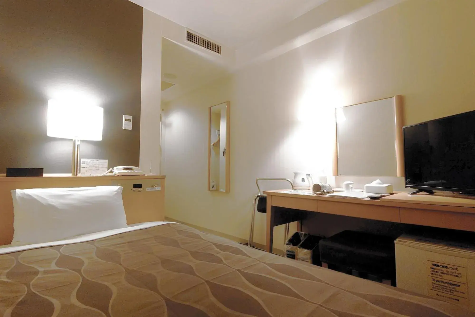 Photo of the whole room, Bed in Country Hotel Niigata Photo of the whole room, Bed in Country Hotel Niigata