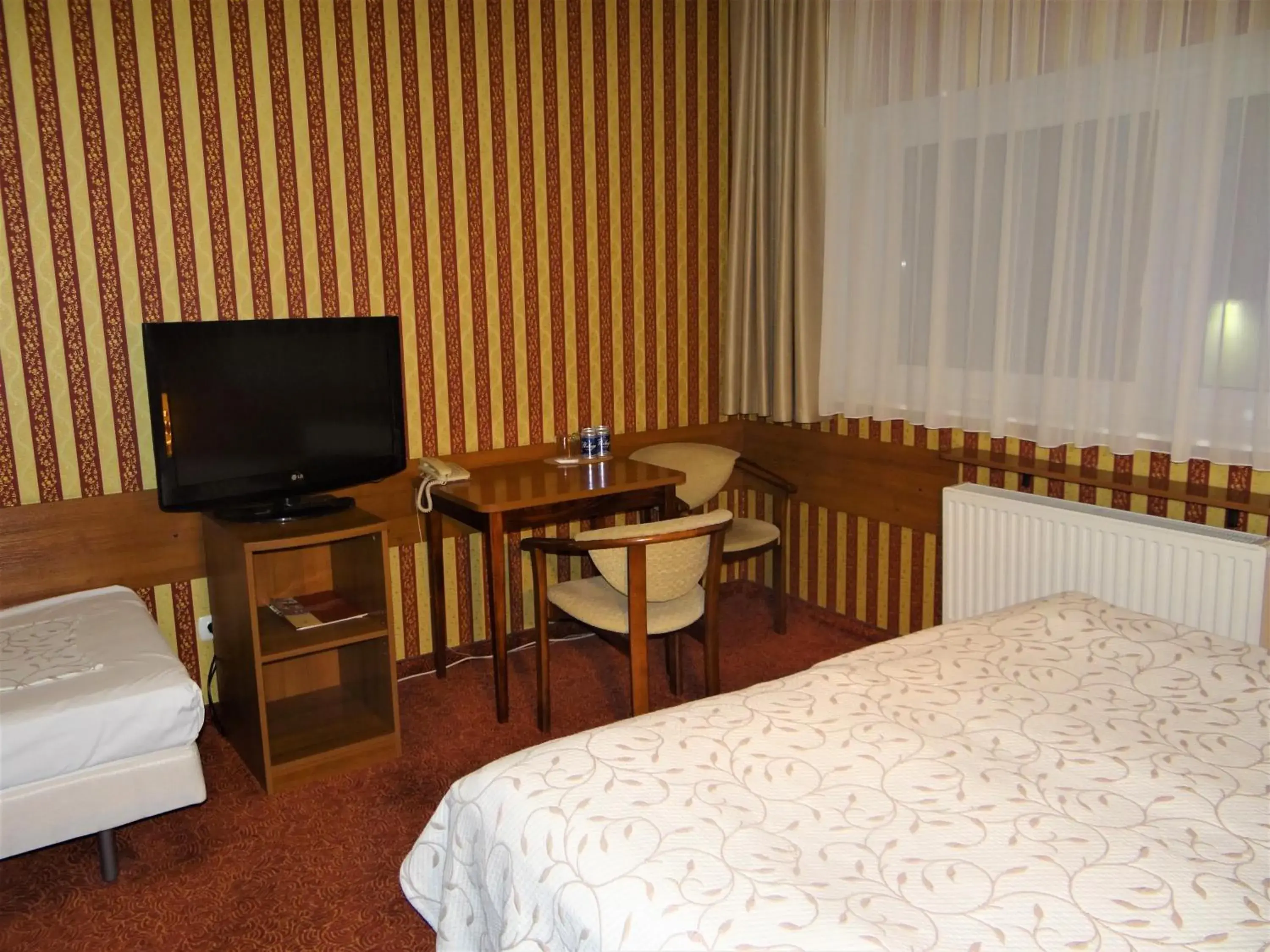 Triple Room in Grot Hotel Triple Room in Grot Hotel