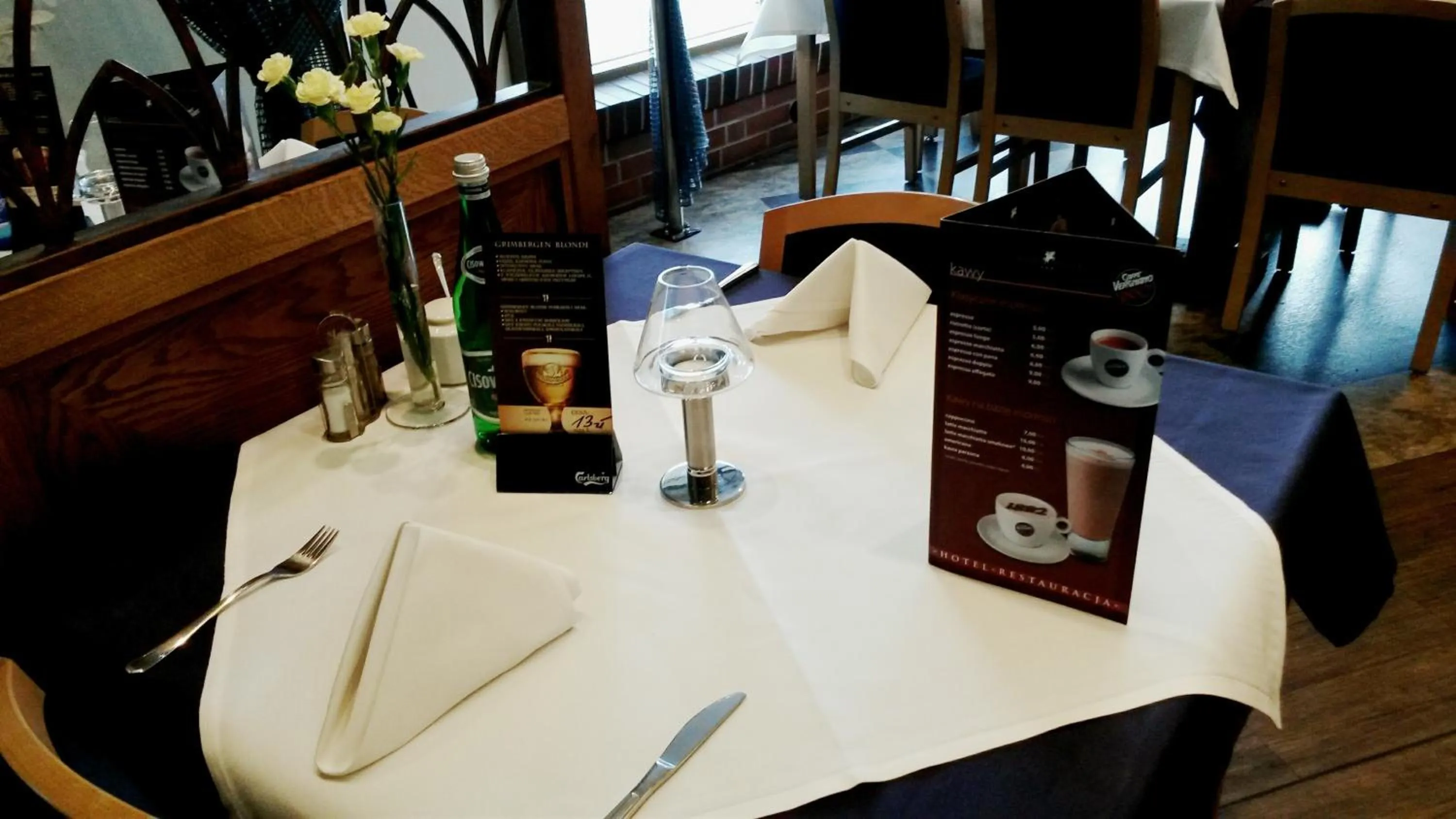 Restaurant/places to eat in Grot Hotel