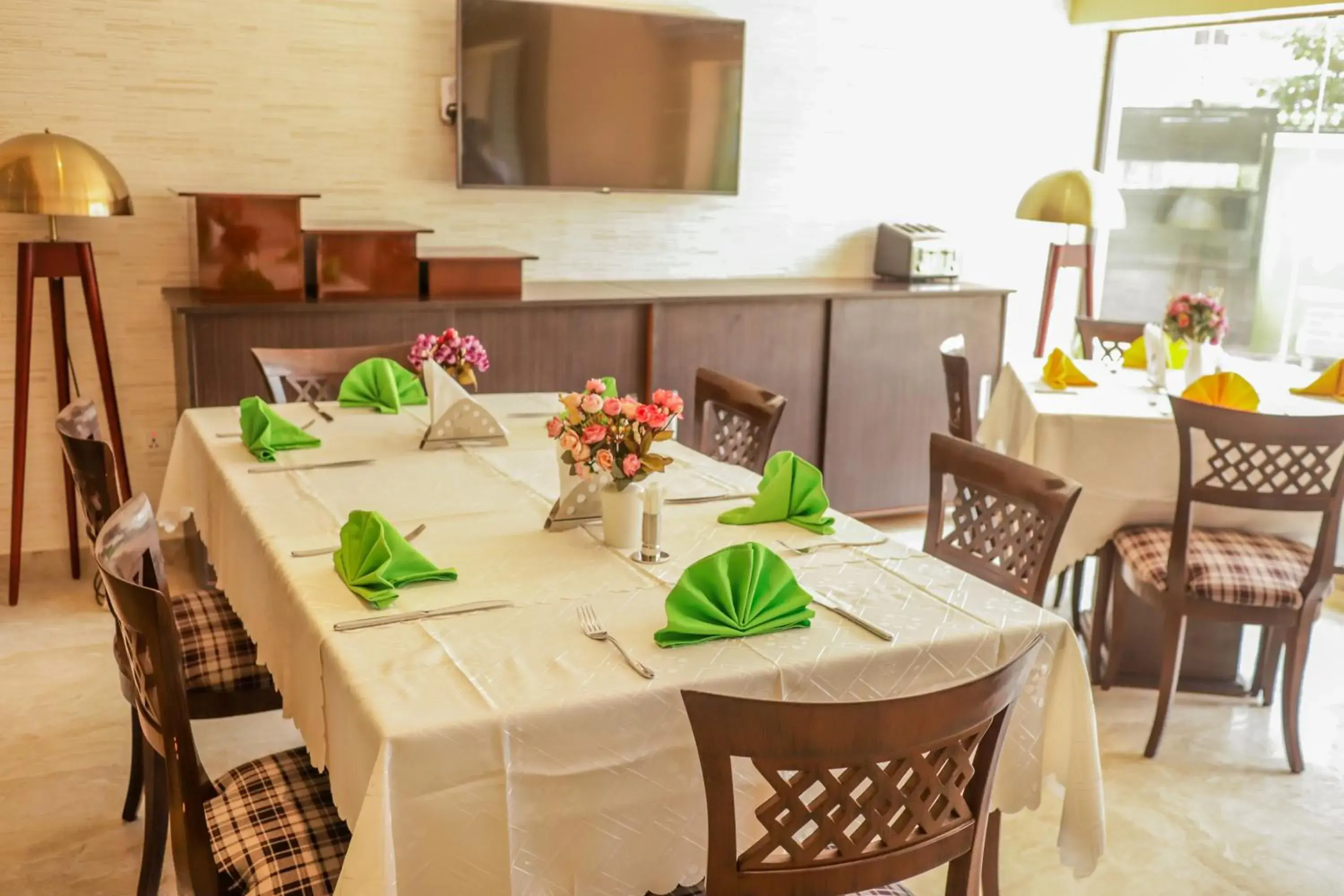 Restaurant/places to eat in De Rembrandt Classic Hotel Restaurant/places to eat in De Rembrandt Classic Hotel