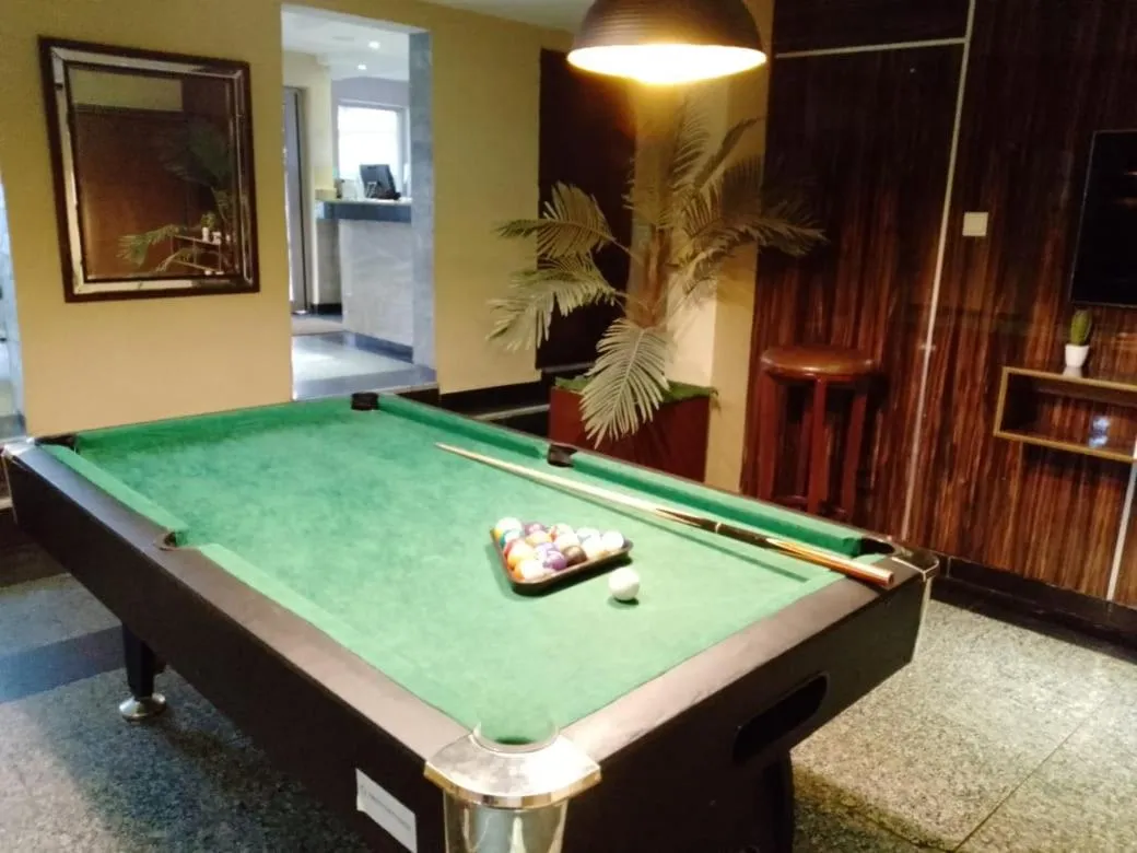 Billiard in De Rembrandt Classic Hotel