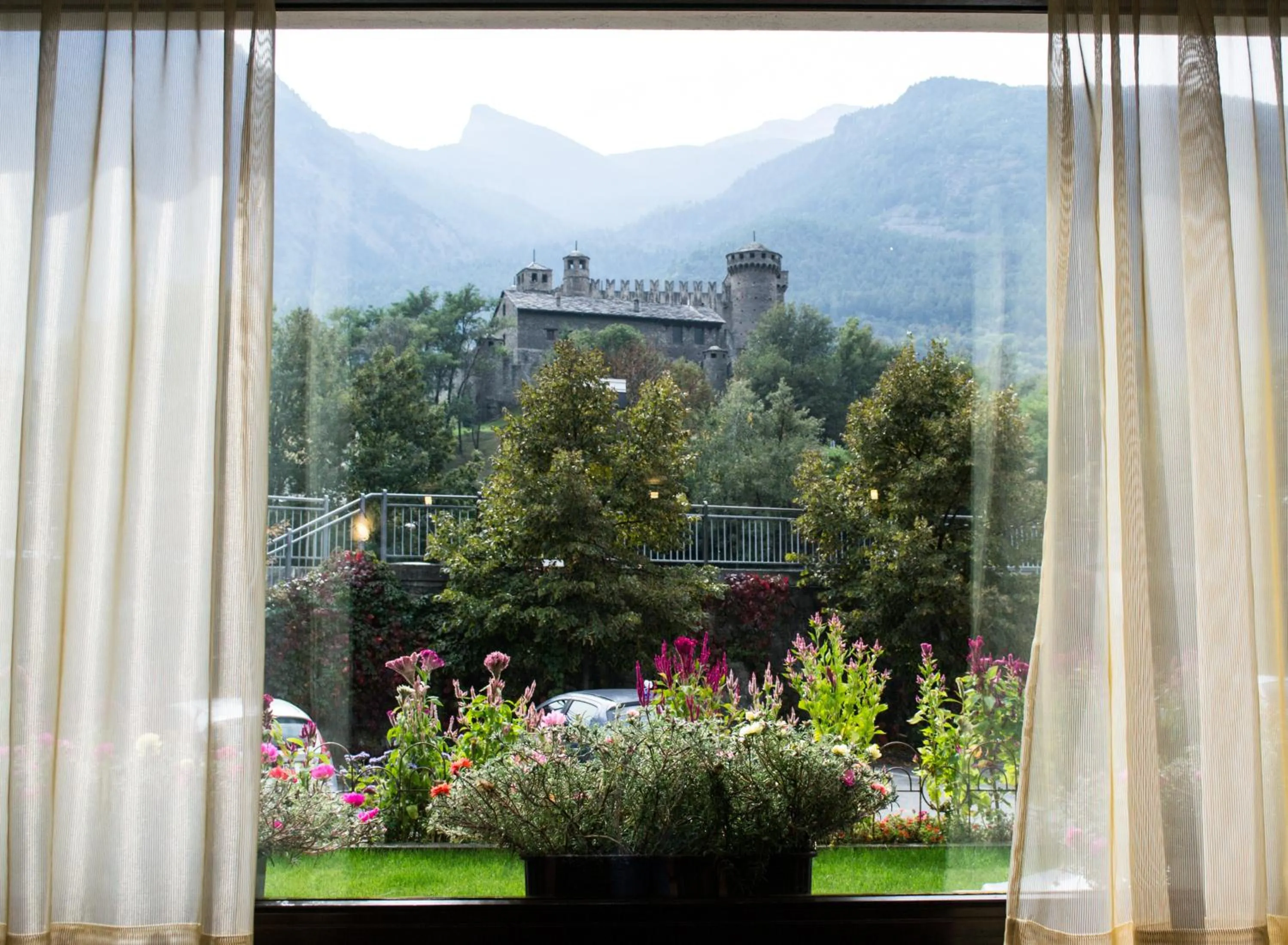 Day in Hotel Comtes De Challant Albergo Etico Valle d'Aosta