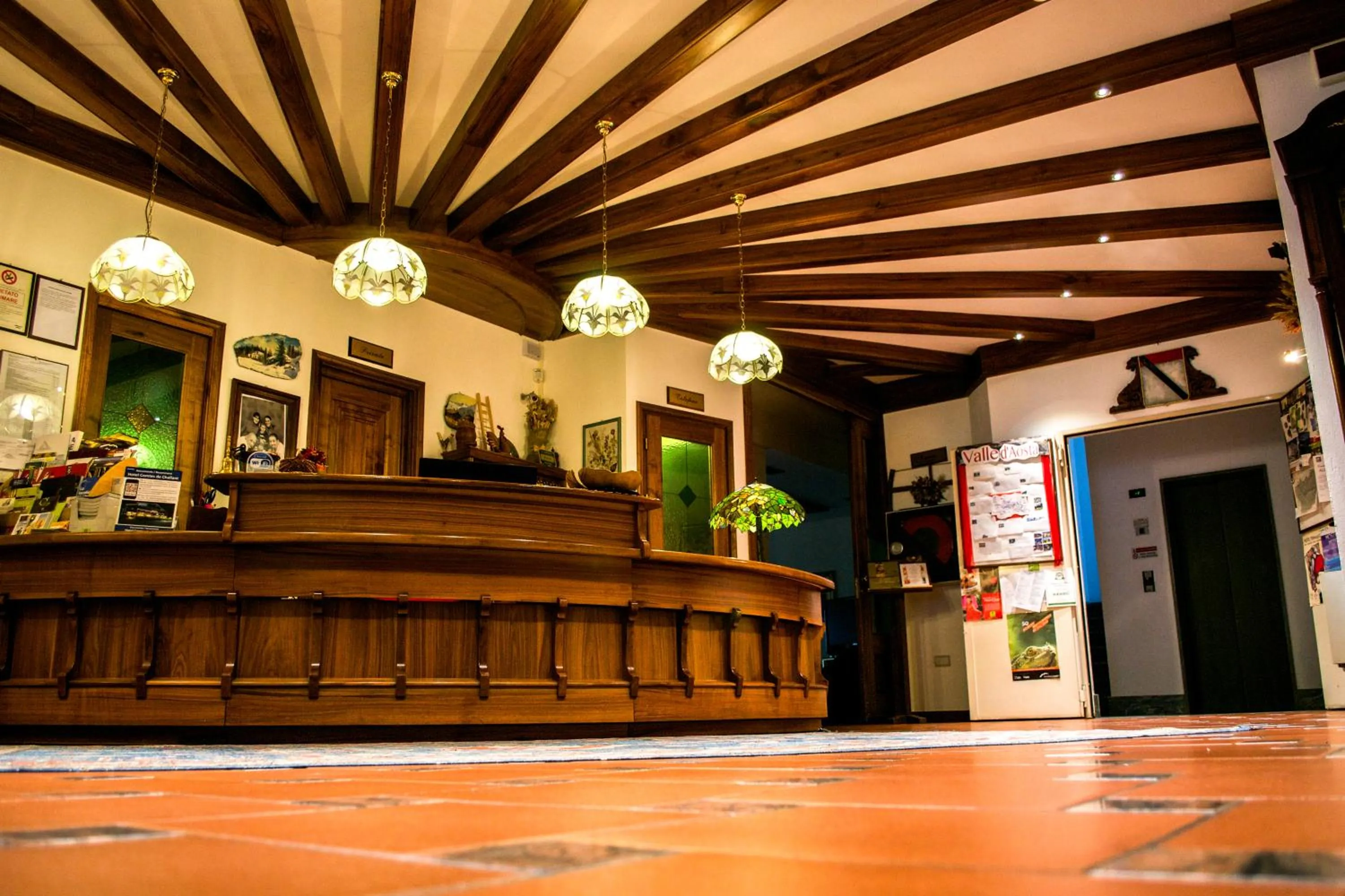 Lobby or reception in Hotel Comtes De Challant Albergo Etico Valle d'Aosta