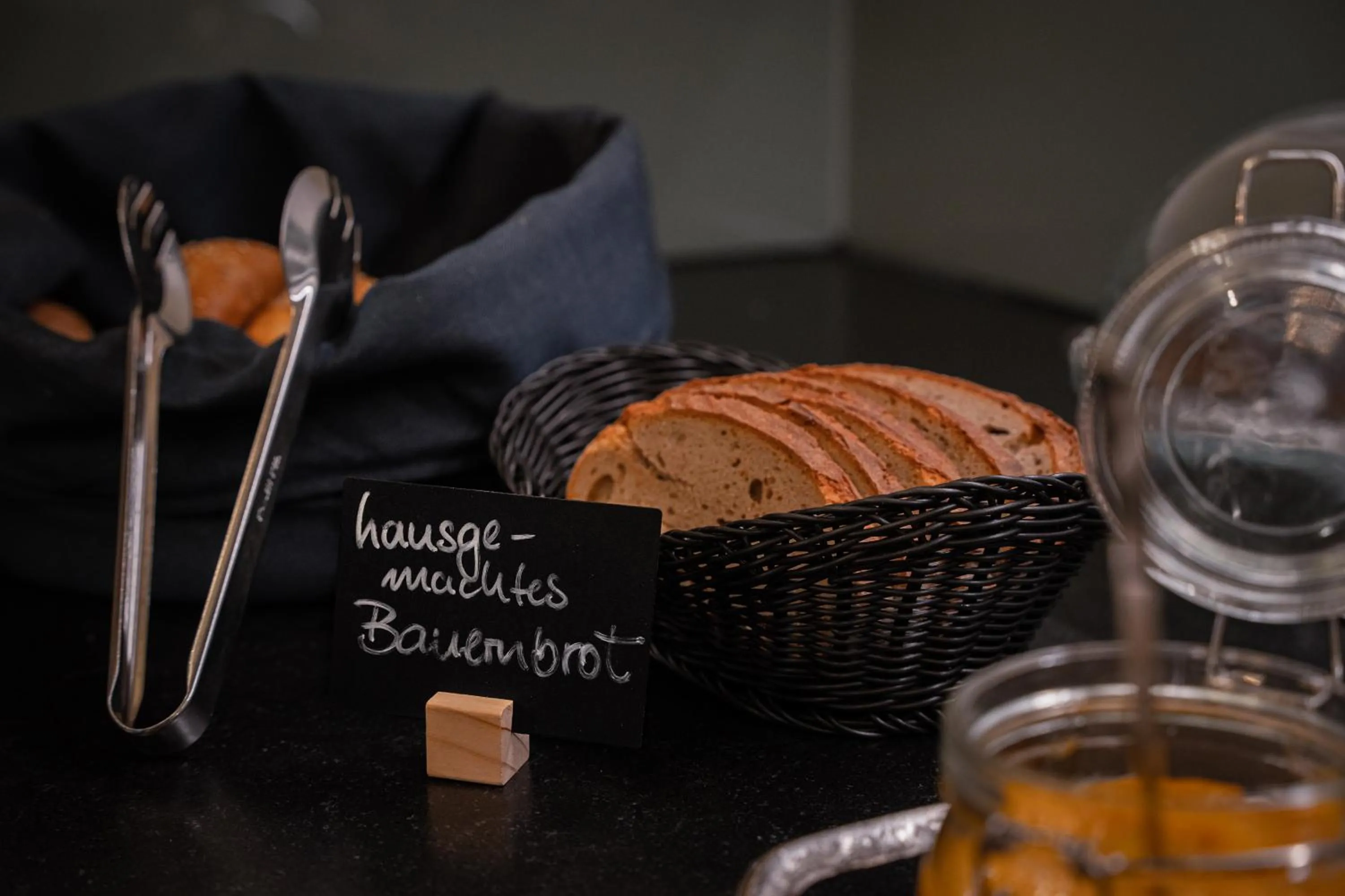 Buffet breakfast in Hotel Zu den Drei Kronen