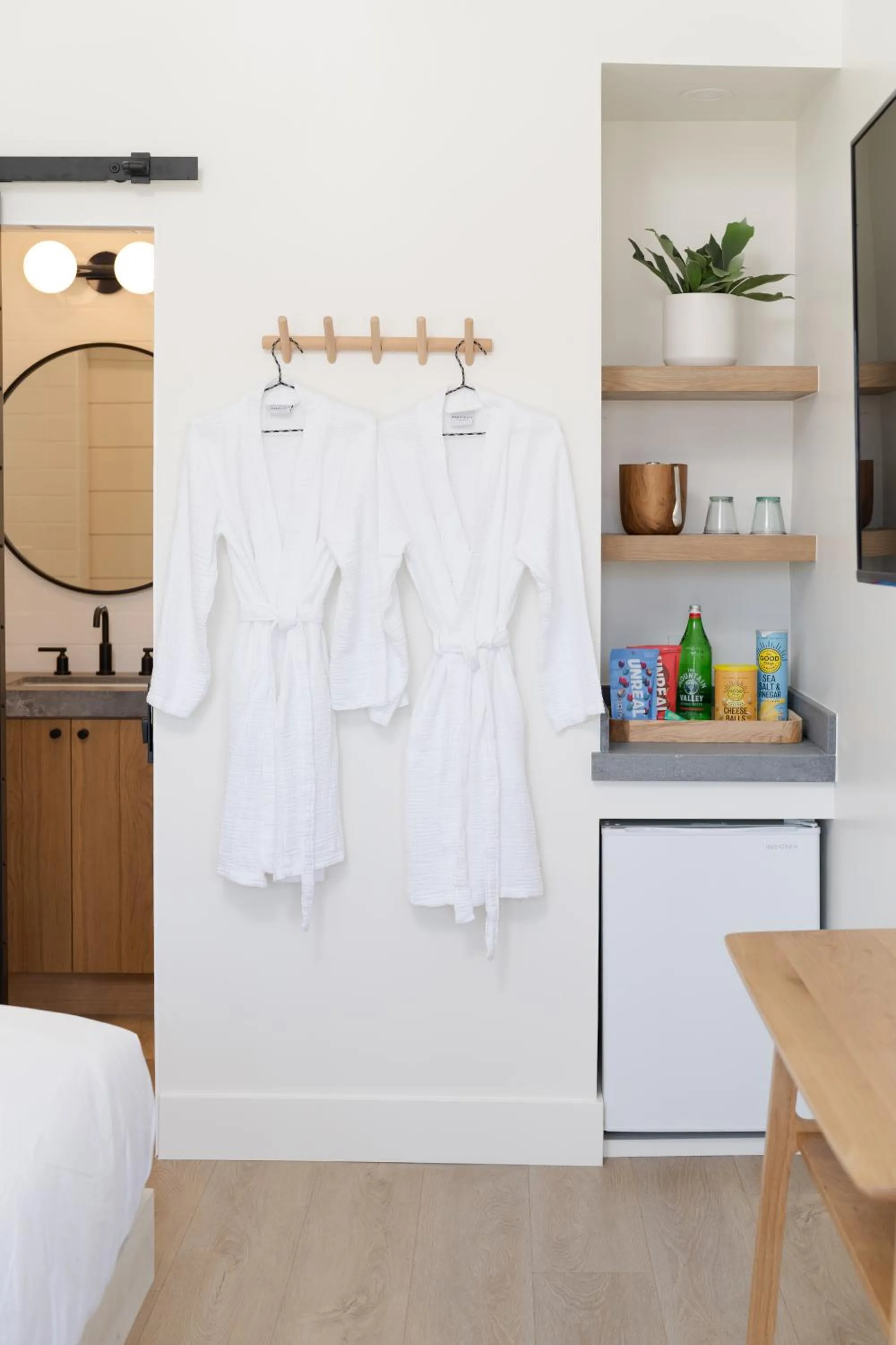 Bedroom in The Pacific Motel
