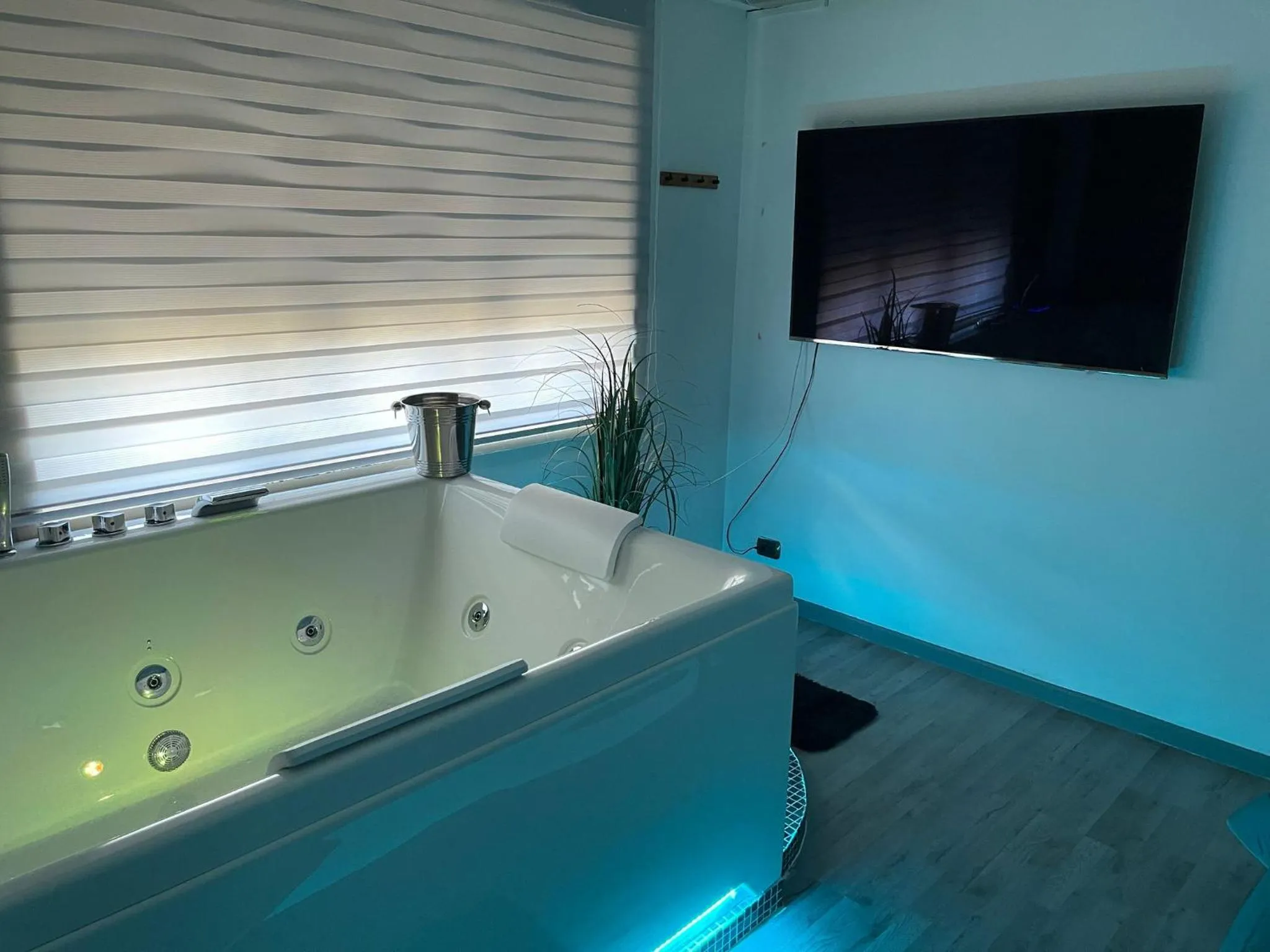 Photo of the whole room in Le Suite del Lungomare Catania