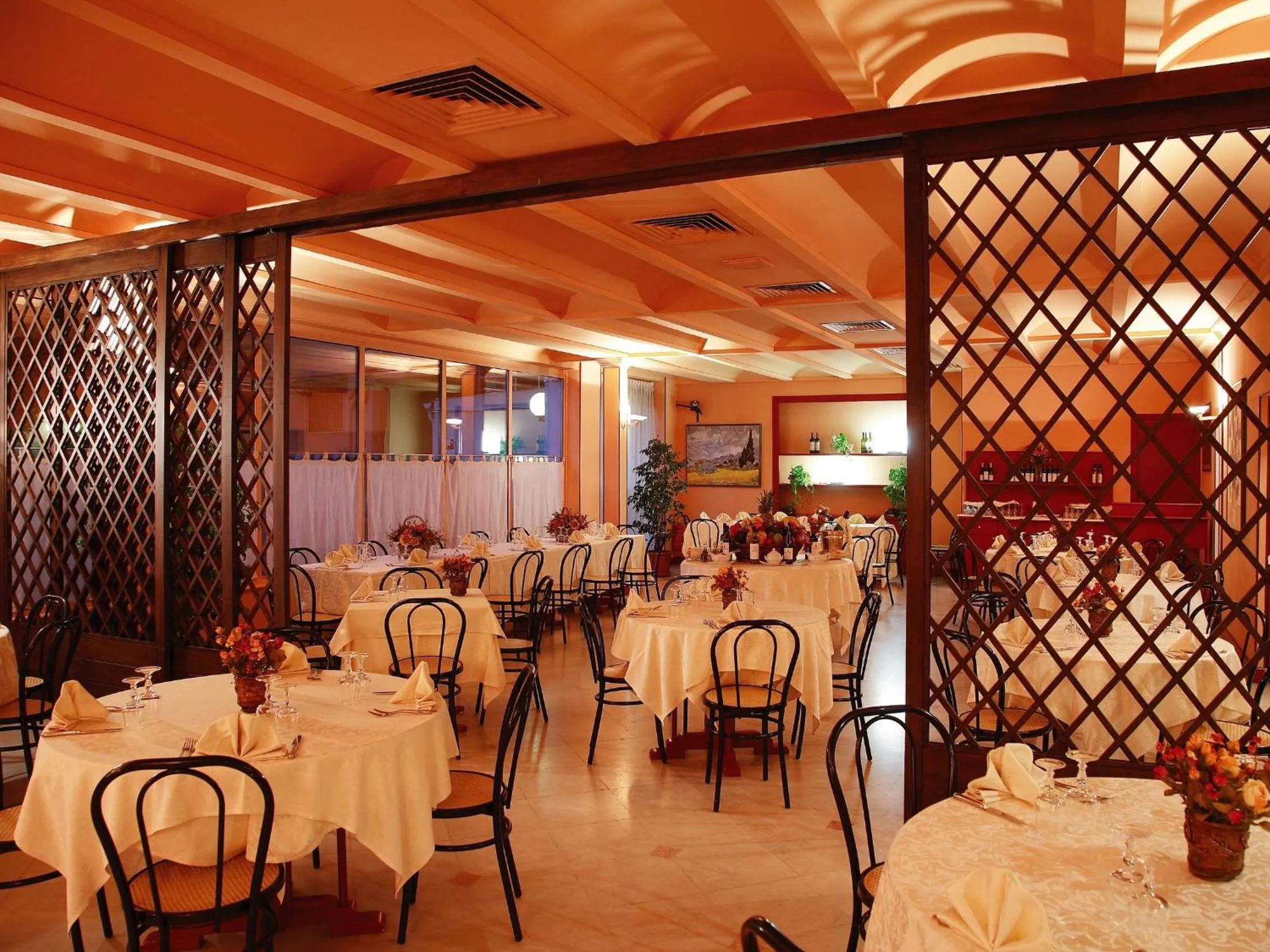 Restaurant/places to eat in Torreata Hotel & Residence