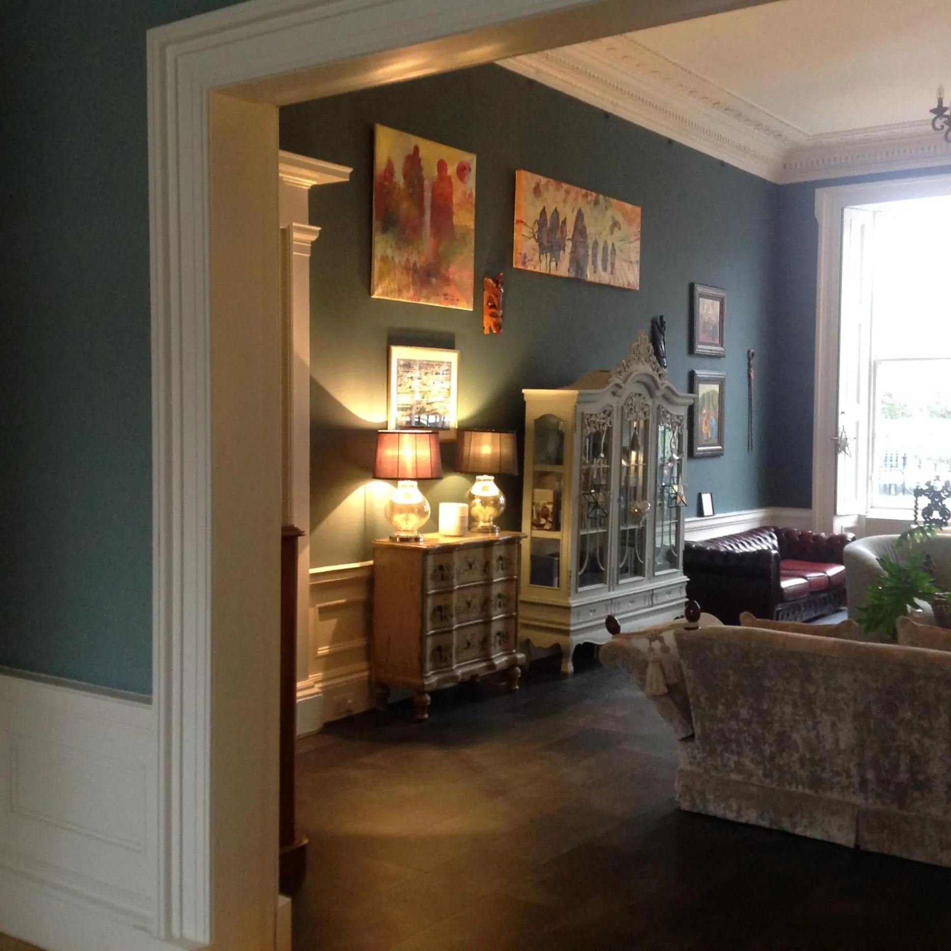 Living room in A Room in the City - West