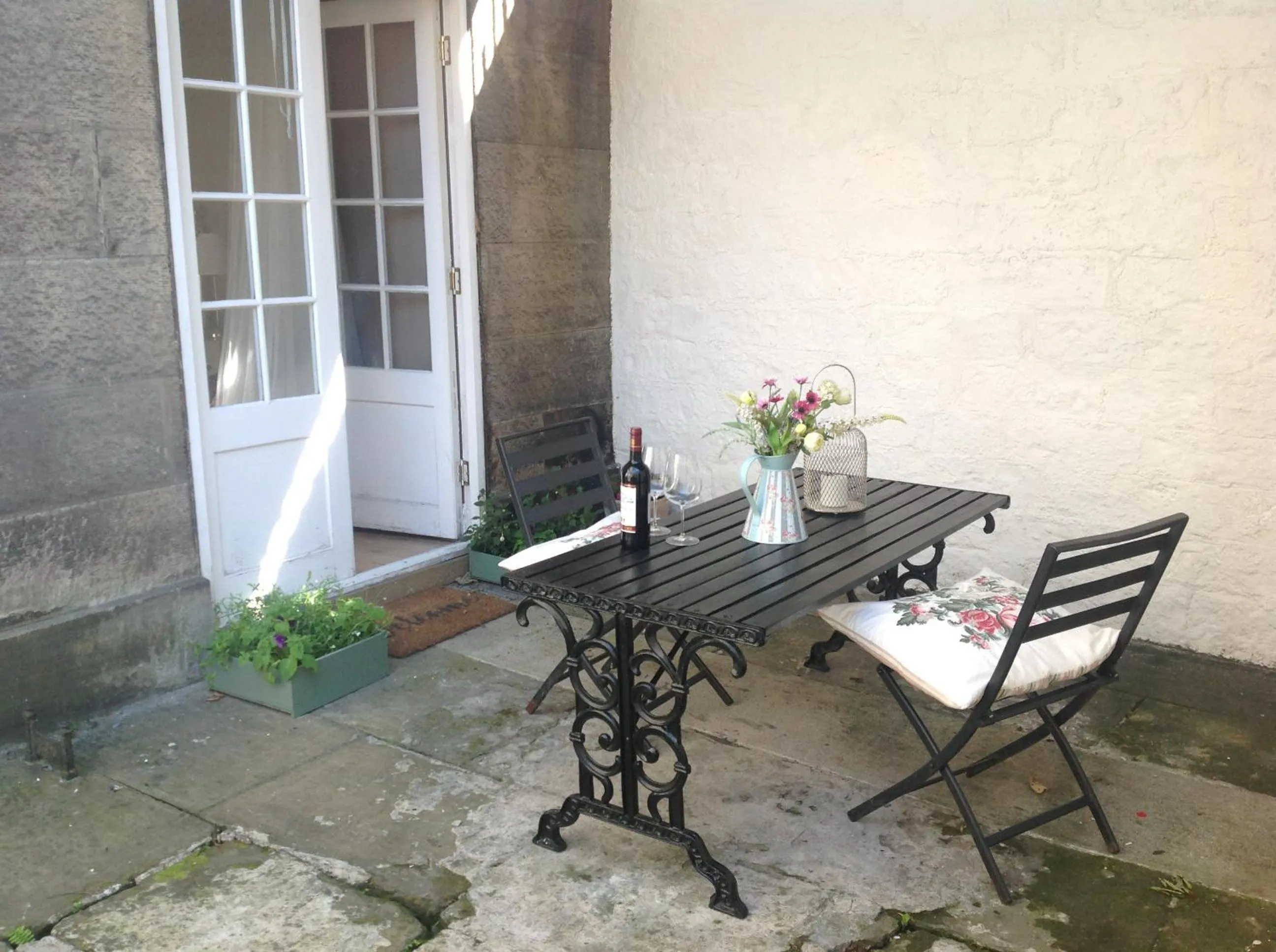 Patio in A Room in the City - West