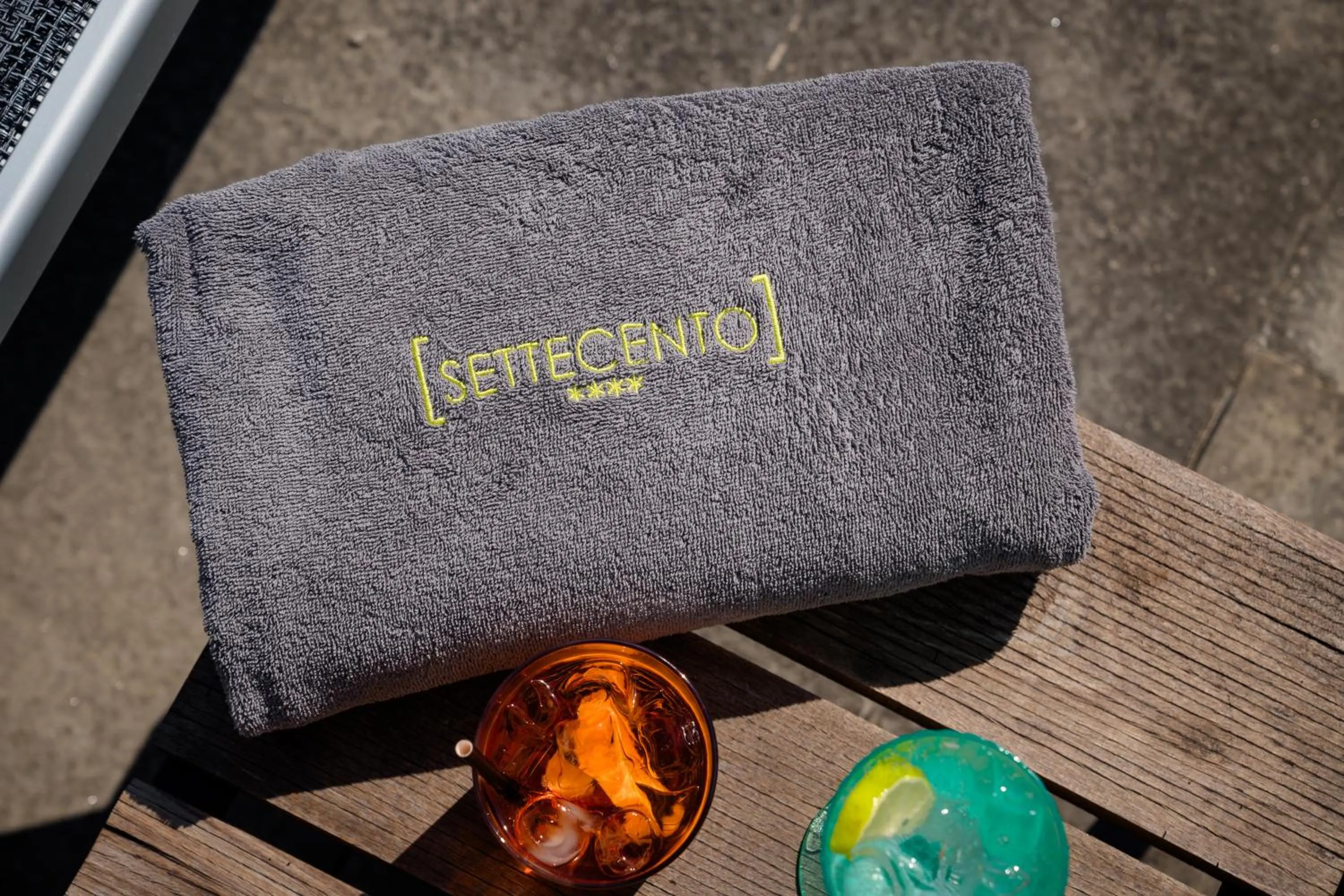 Swimming pool in Settecento Hotel