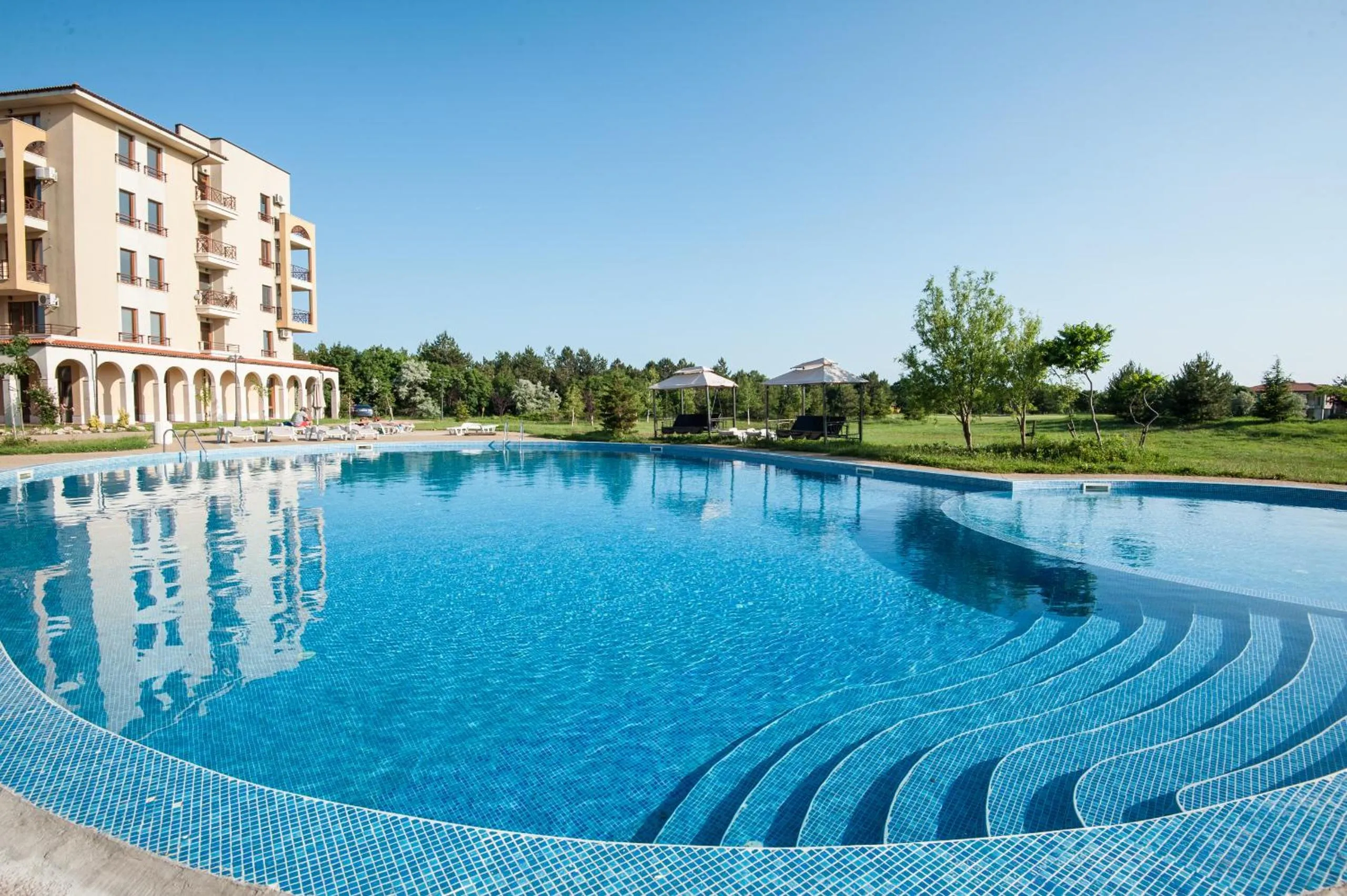 Lighthouse Golf Apart Complex&Villas
