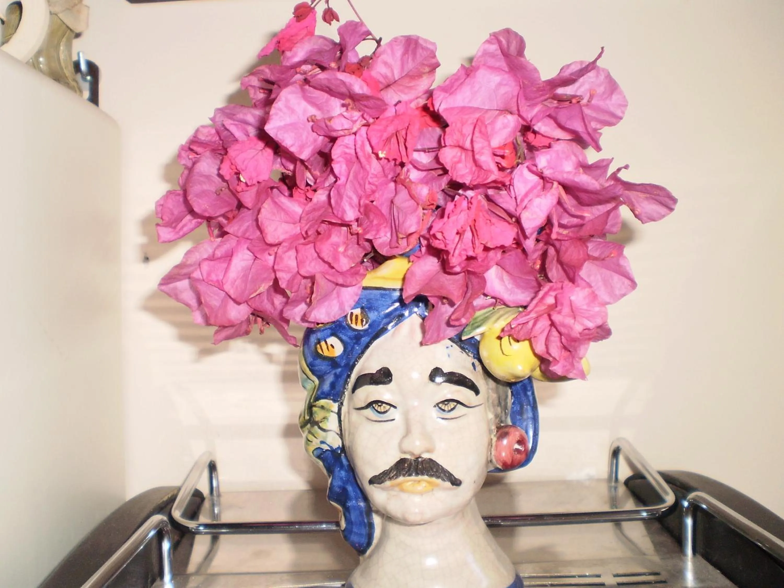 Decorative detail in Crociferi B&B