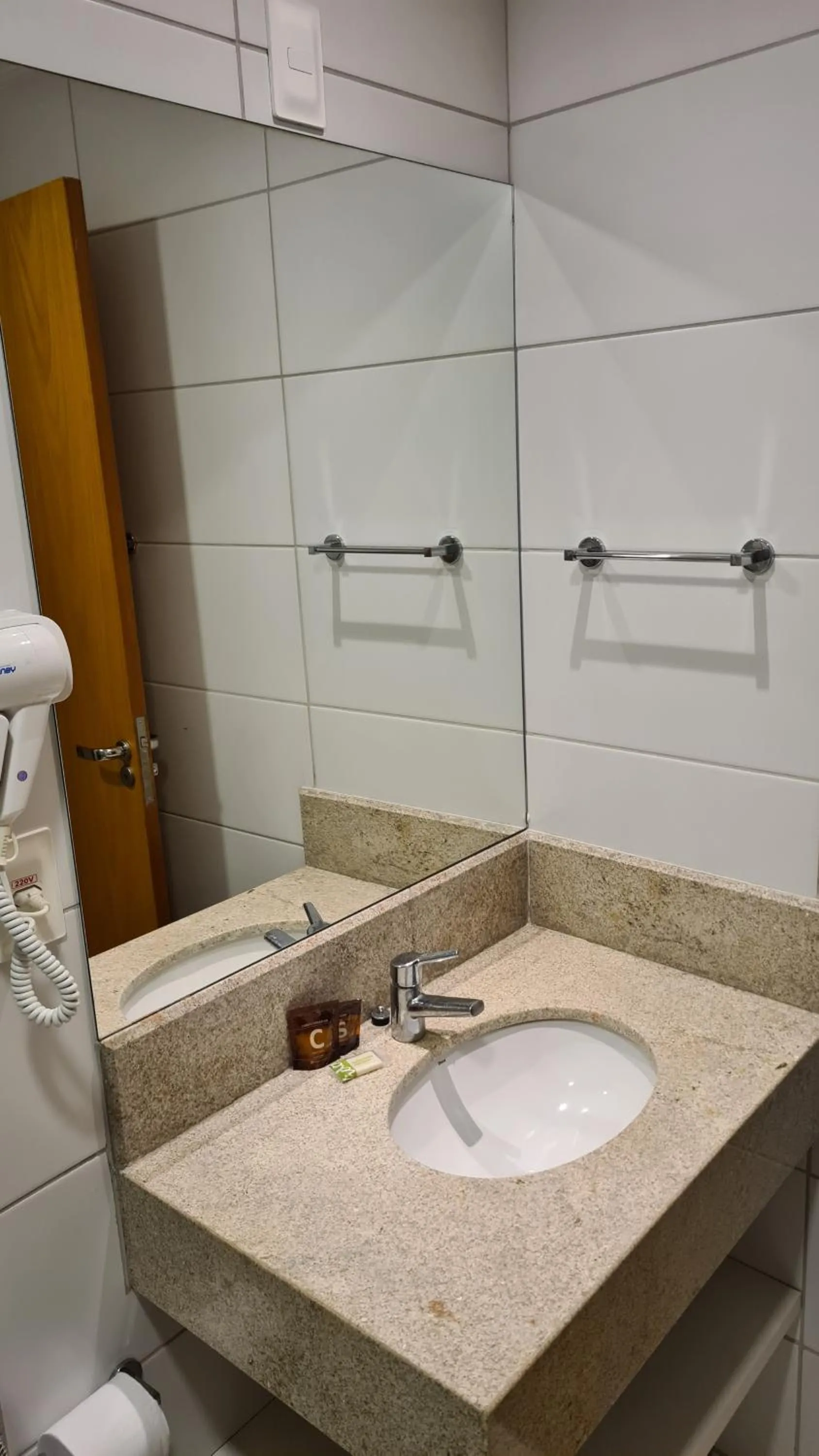 Bathroom in Condomínio Barretos Thermas Park - Flat Parque do Peão