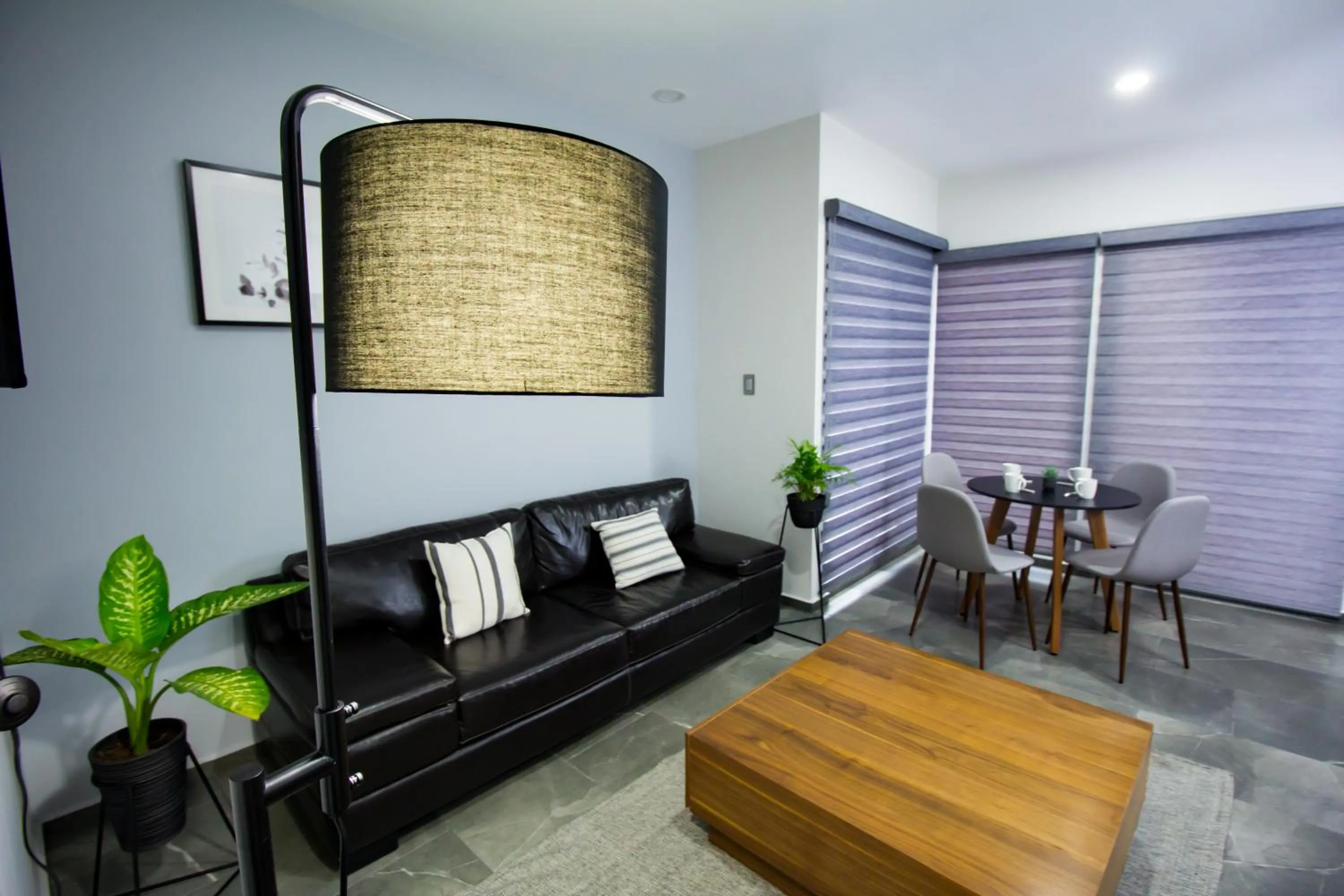 Quadruple Room with Balcony in Nidah Condominios