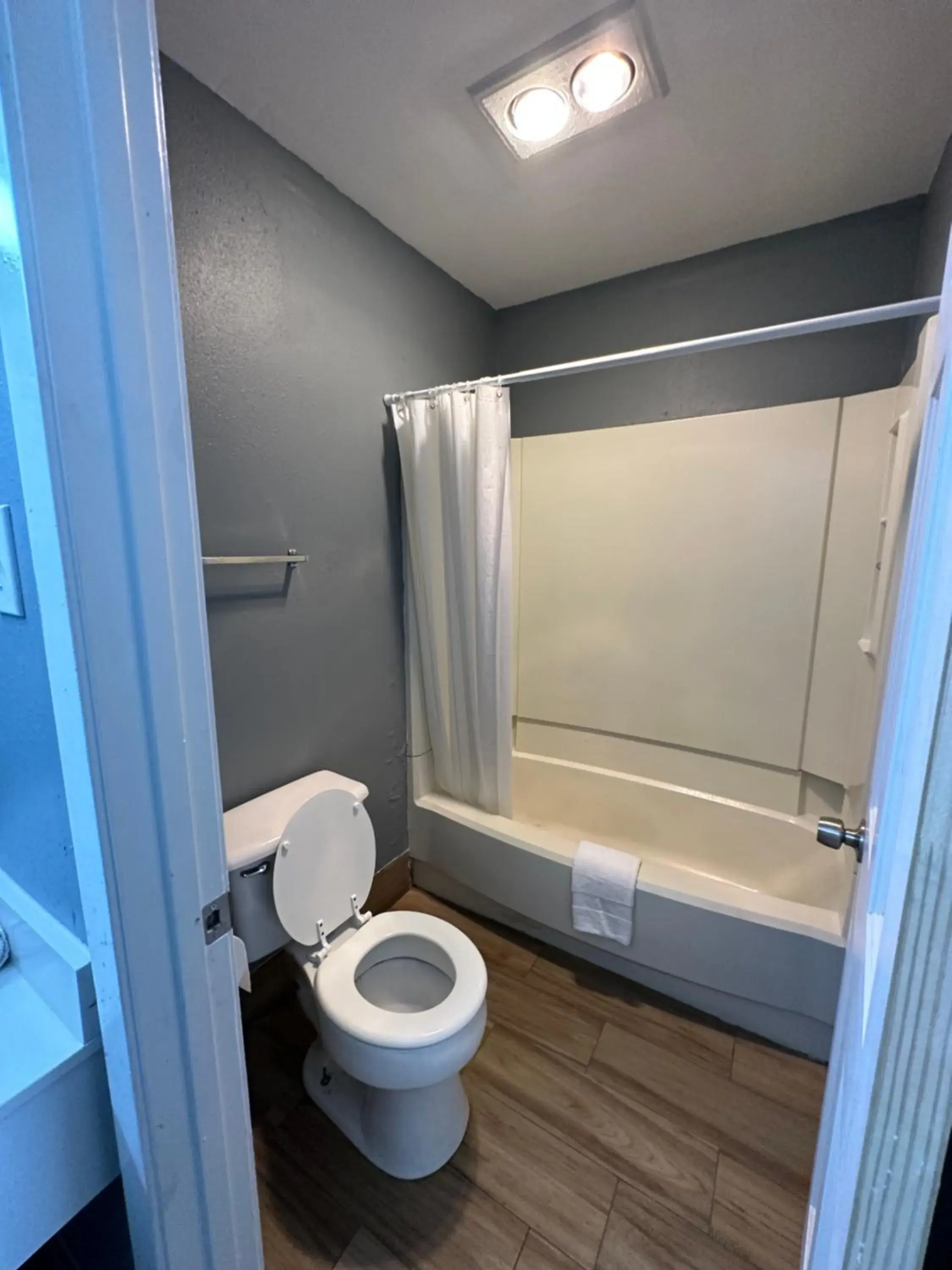 Shower in Studio Suites Shower in Studio Suites