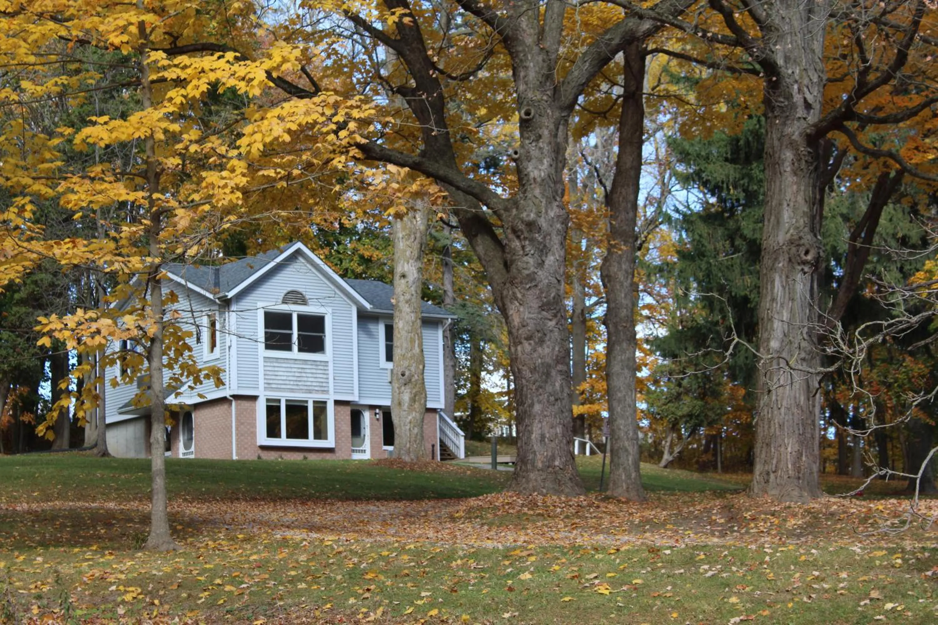 Property building in Westover Inn