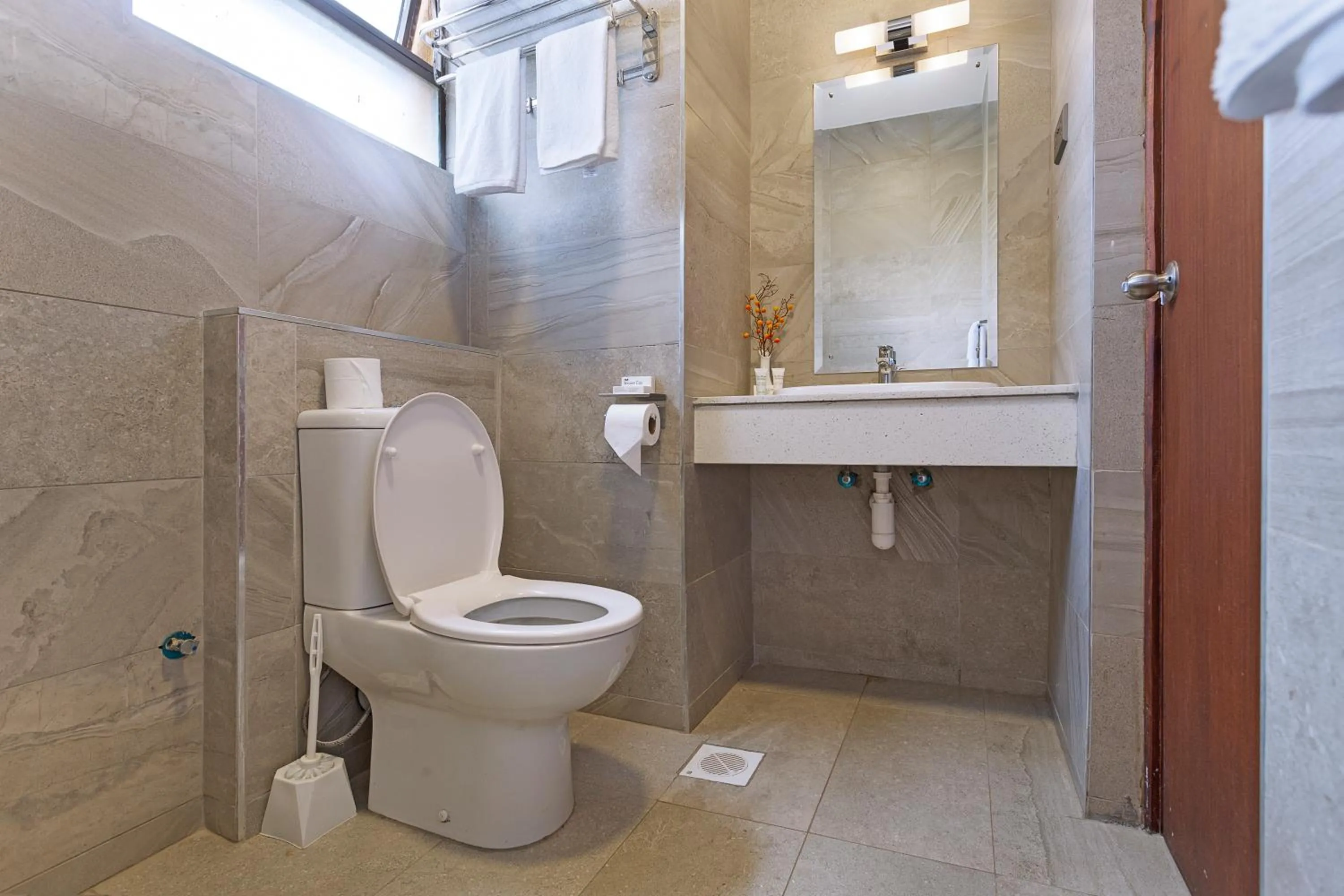 Bathroom in The Kyaka Hotel
