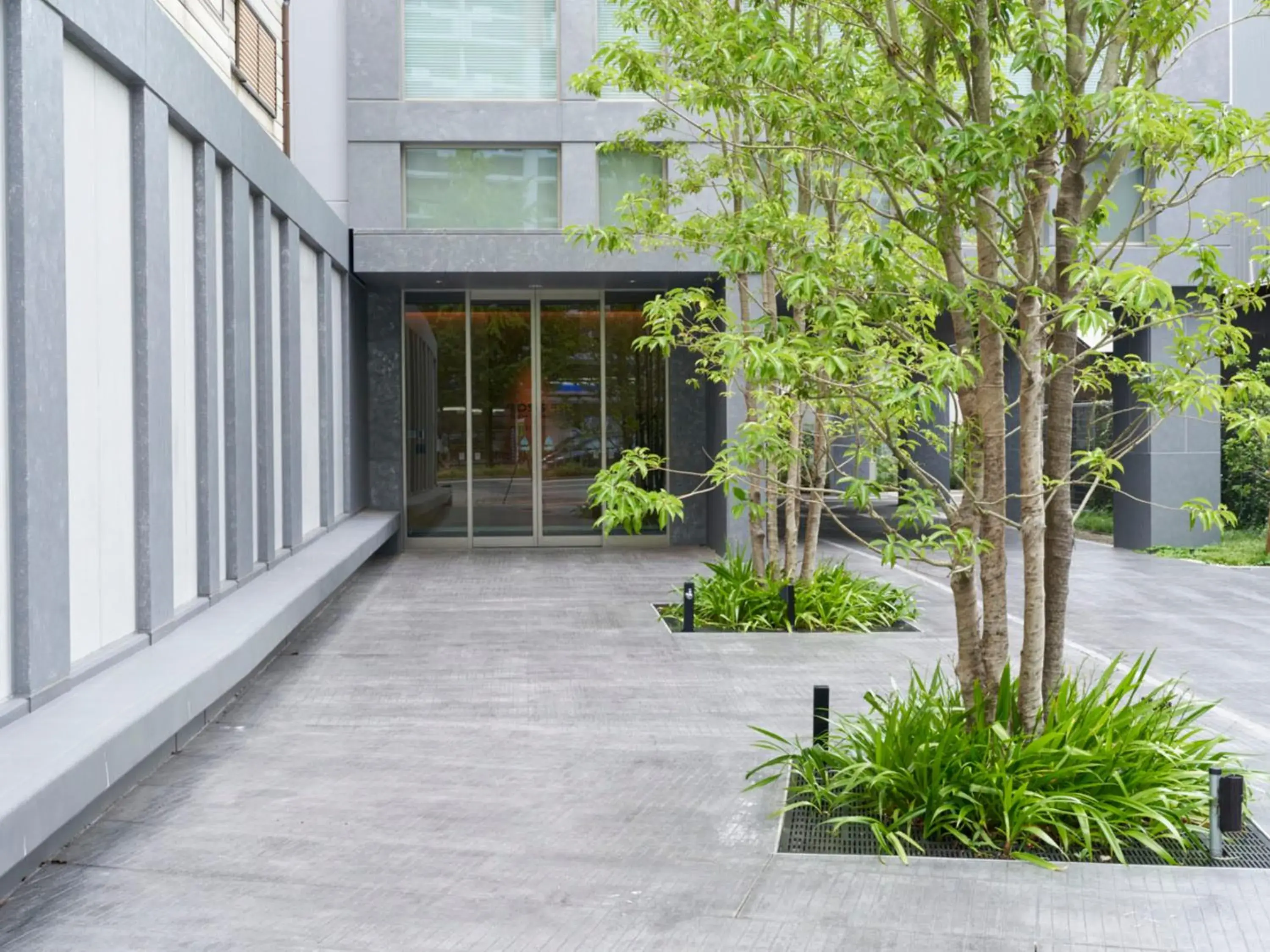 Property building in CROSS Life Hakata Yanagibashi Property building in CROSS Life Hakata Yanagibashi