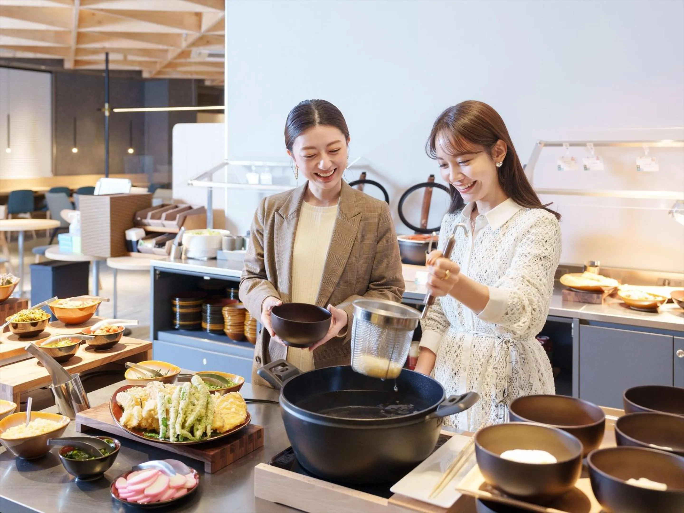 Restaurant/places to eat in CROSS Life Hakata Yanagibashi