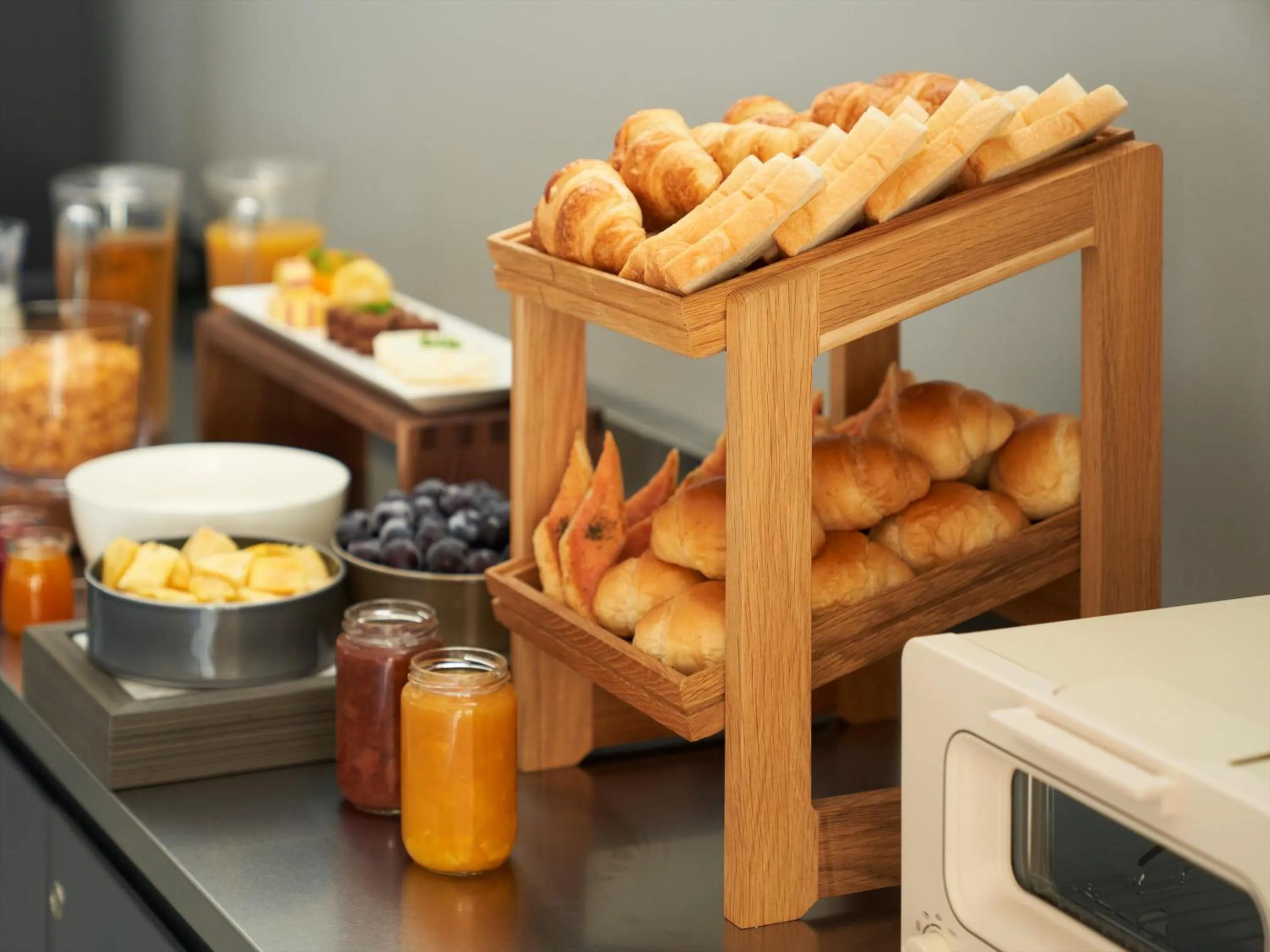 Restaurant/places to eat in CROSS Life Hakata Yanagibashi