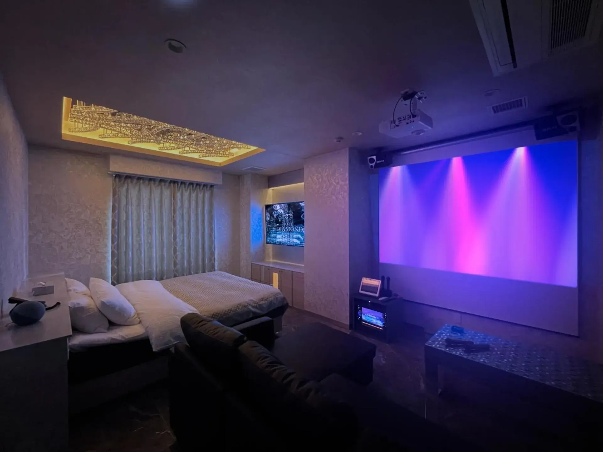 Bed in Hotel DIAMOND Bed in Hotel DIAMOND